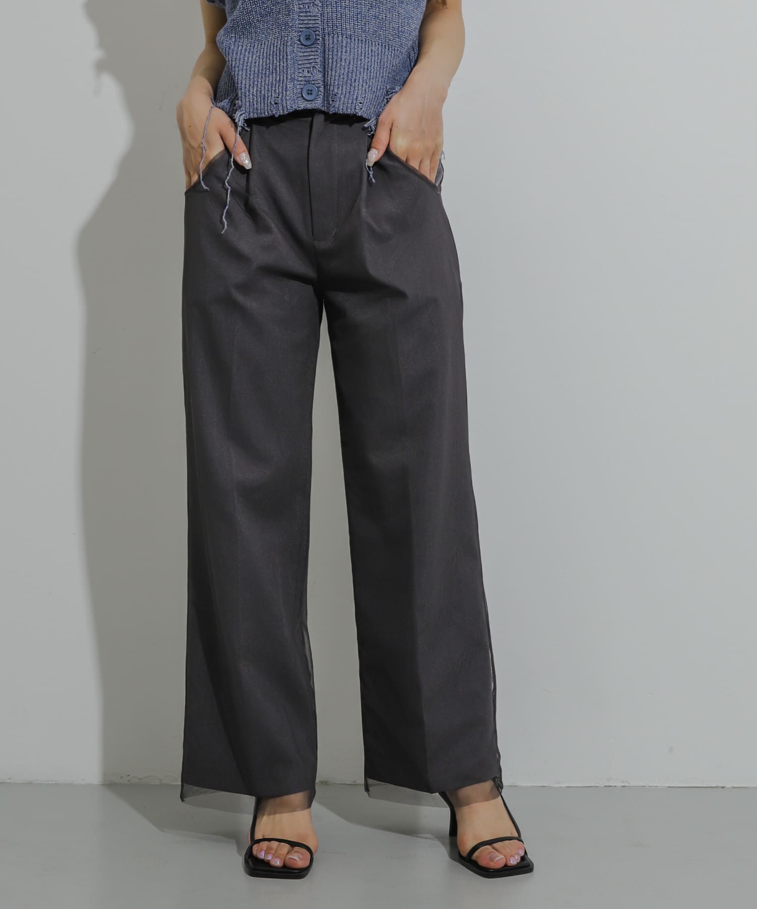 GRAY