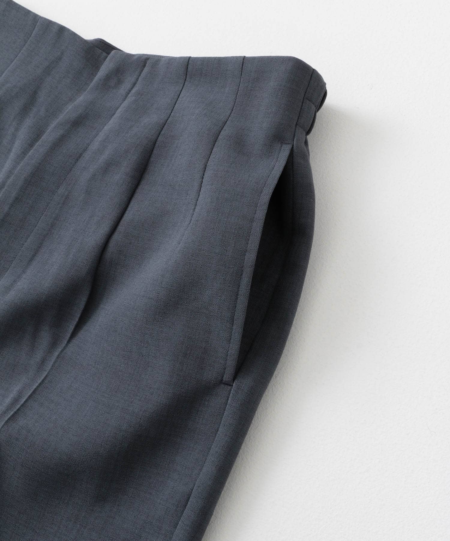 『UR TECH DRYLUXE』リネンライクテーパードパンツ NAVY S
