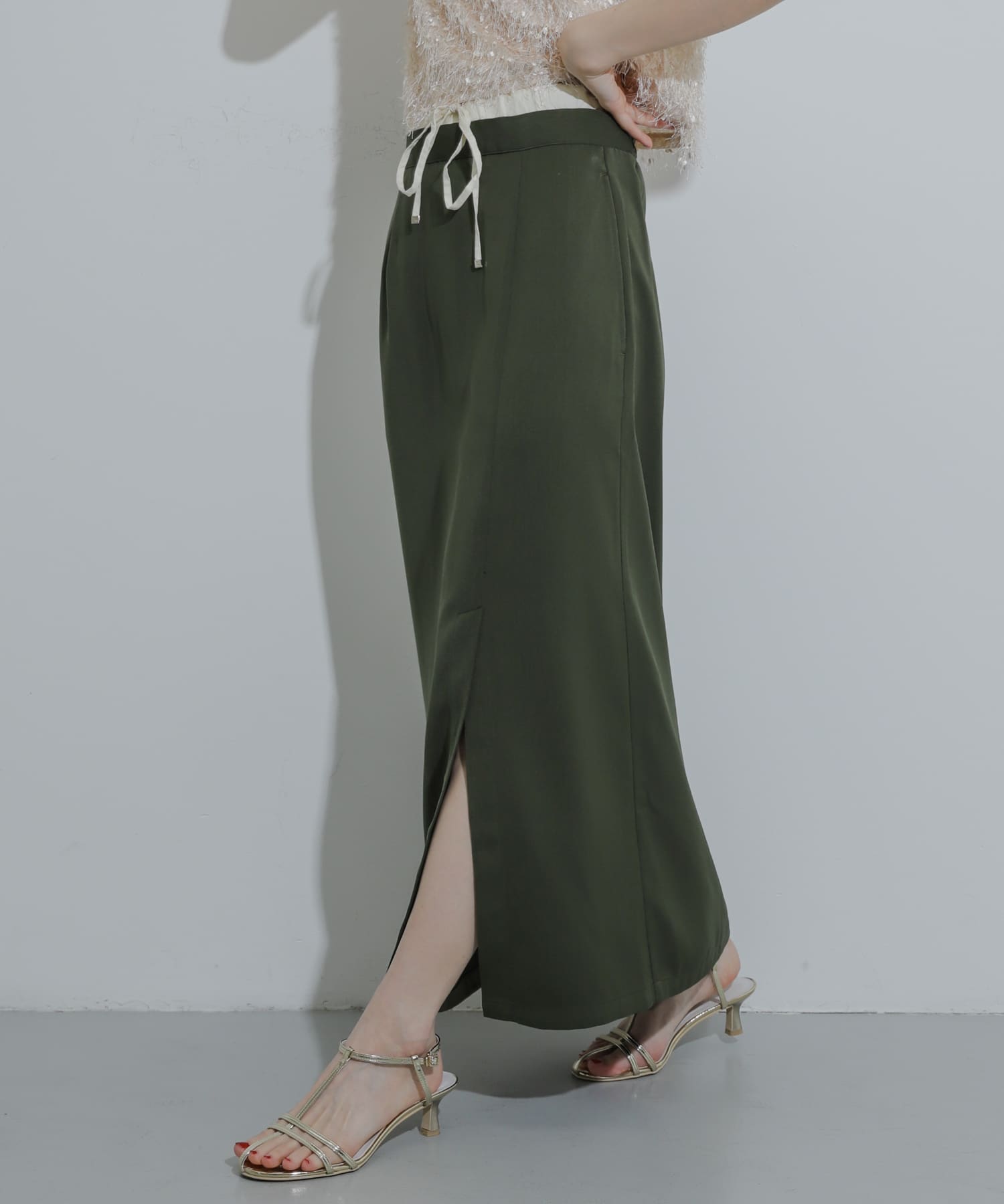 KHAKI