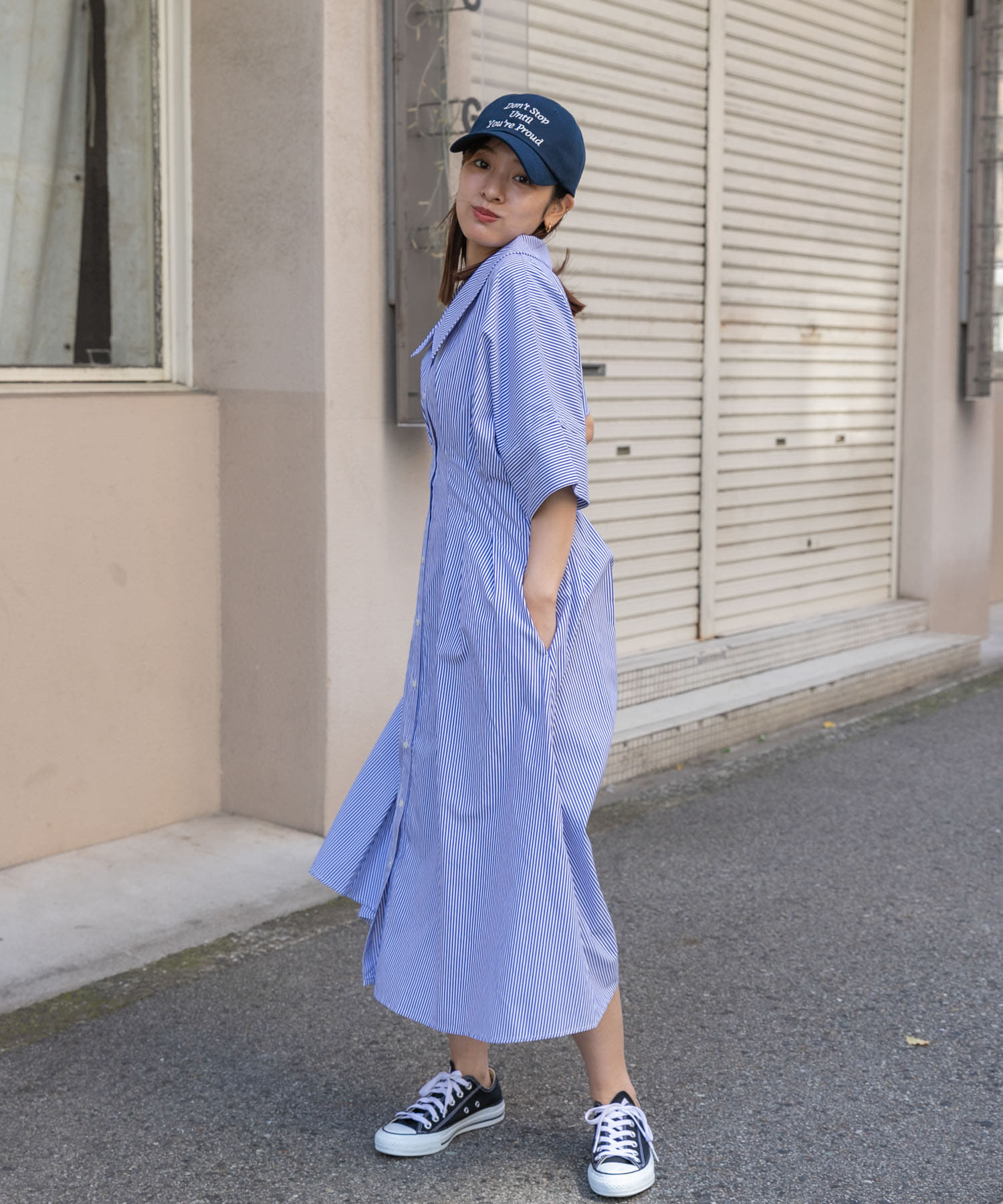 BLU×WHT