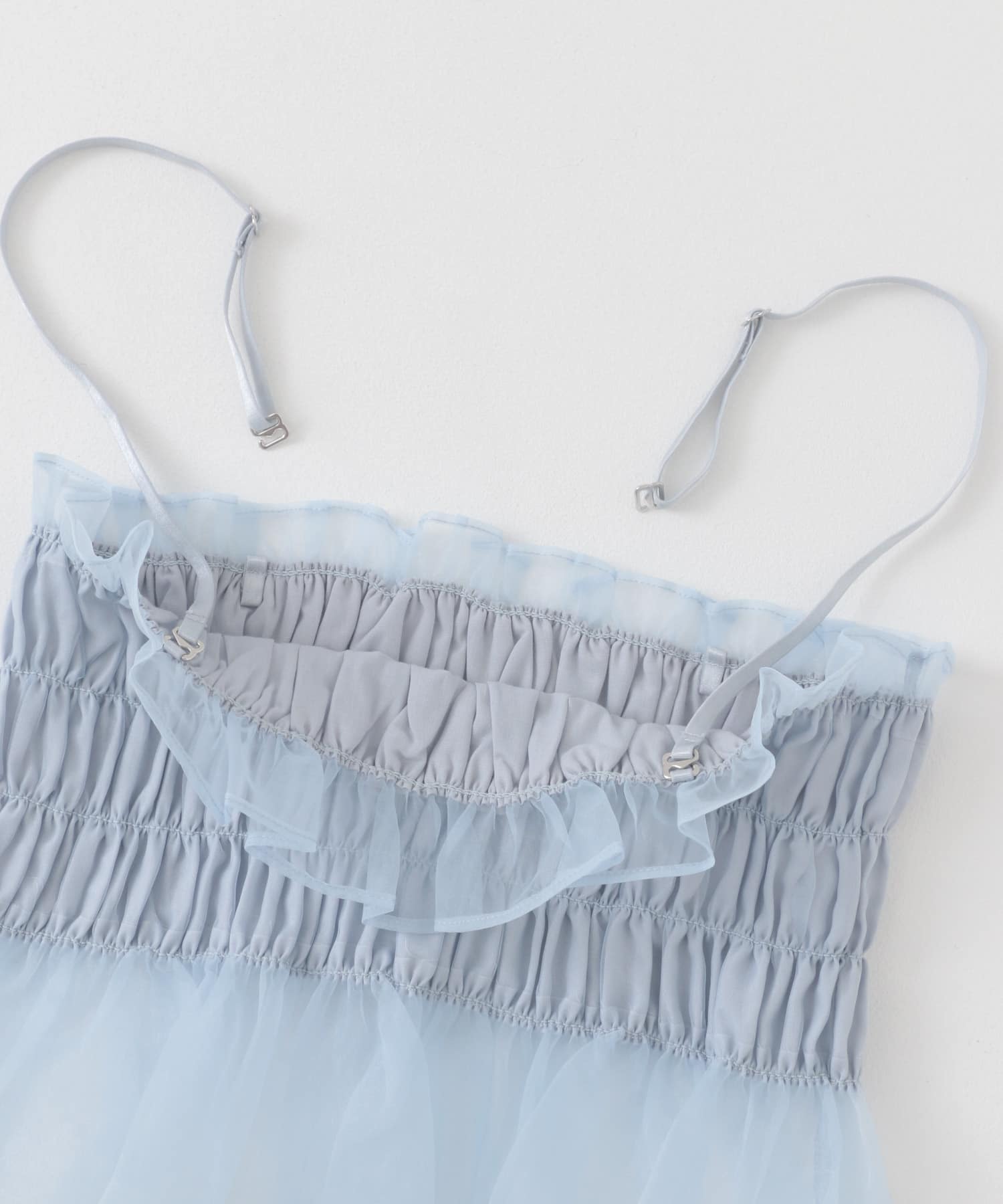 otonaciumシルクシアービスチェ、シルクシアーフレンチパフスリーブ 水色 otonaciumシルクシアービスチェ、シルクシアーフレンチパフスリーブ