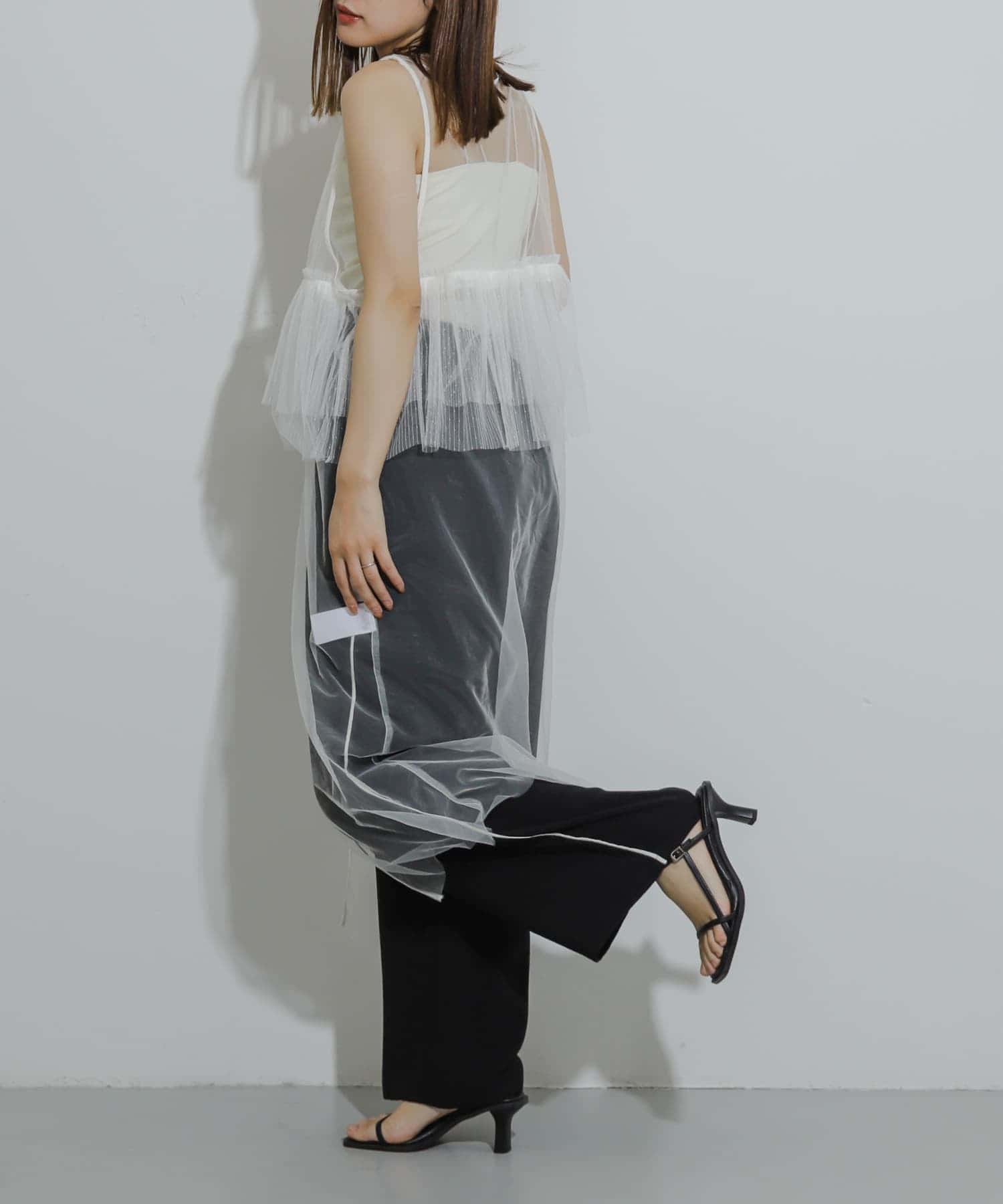 OFF WHITE