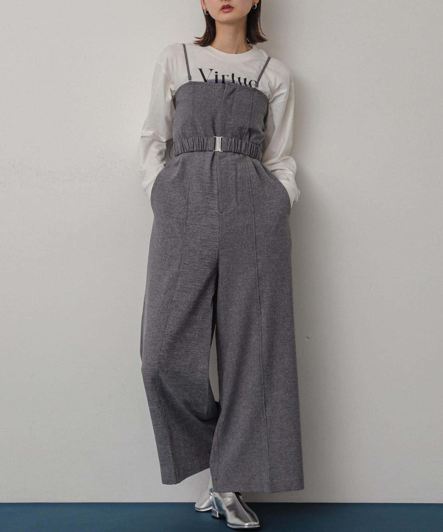 GRAY