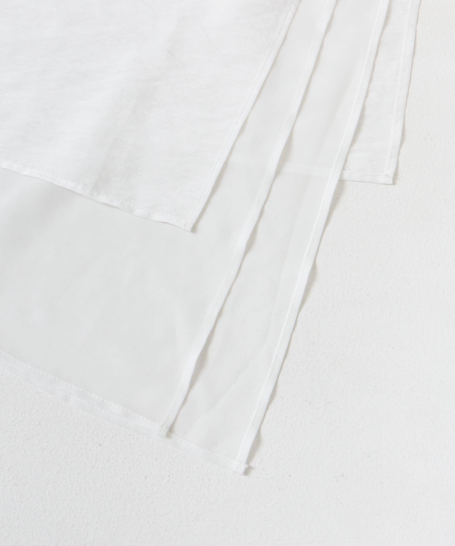 OFF WHITE