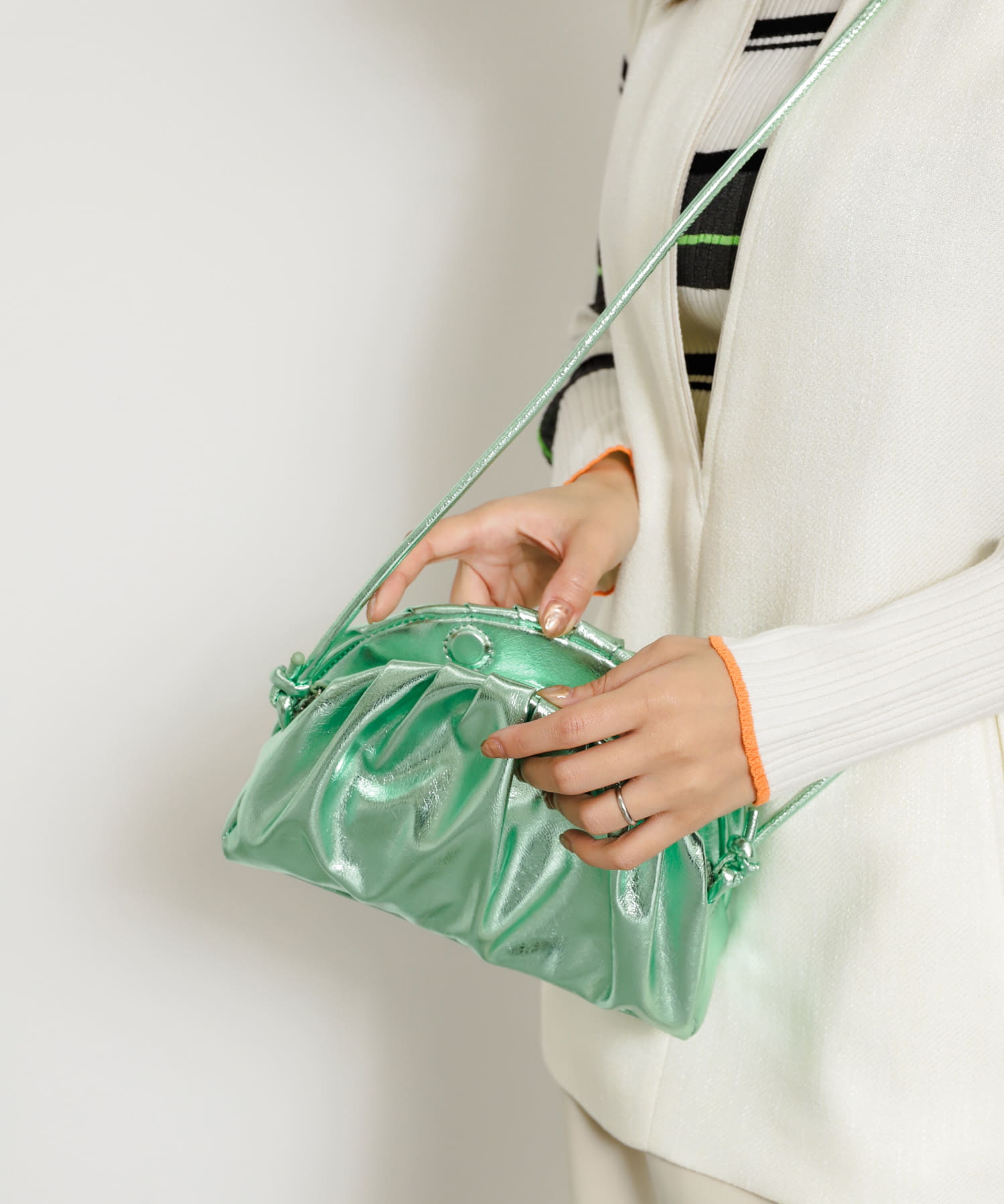 マンドゥーショルダーバッグ MINT one