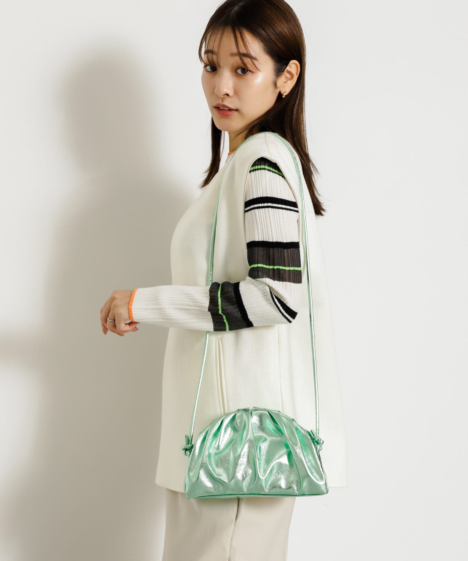 マンドゥーショルダーバッグ MINT one