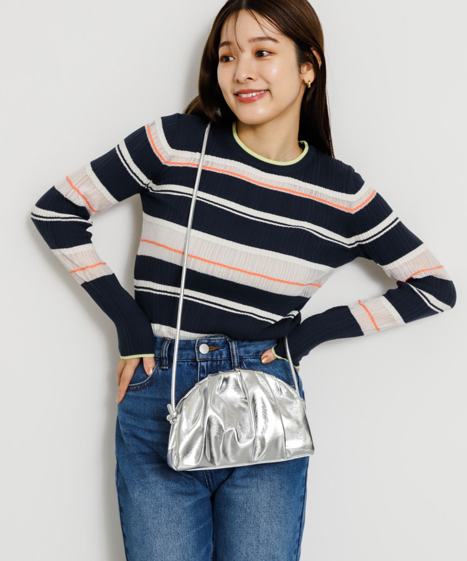 マンドゥーショルダーバッグ SILVER one