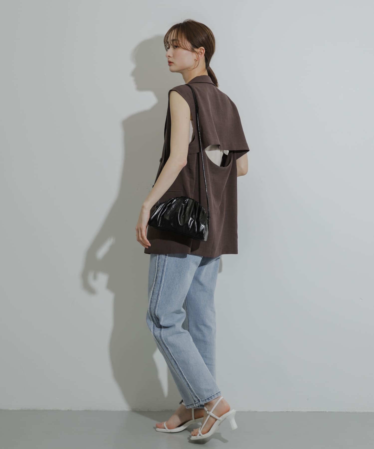 マンドゥーショルダーバッグ BLACK one