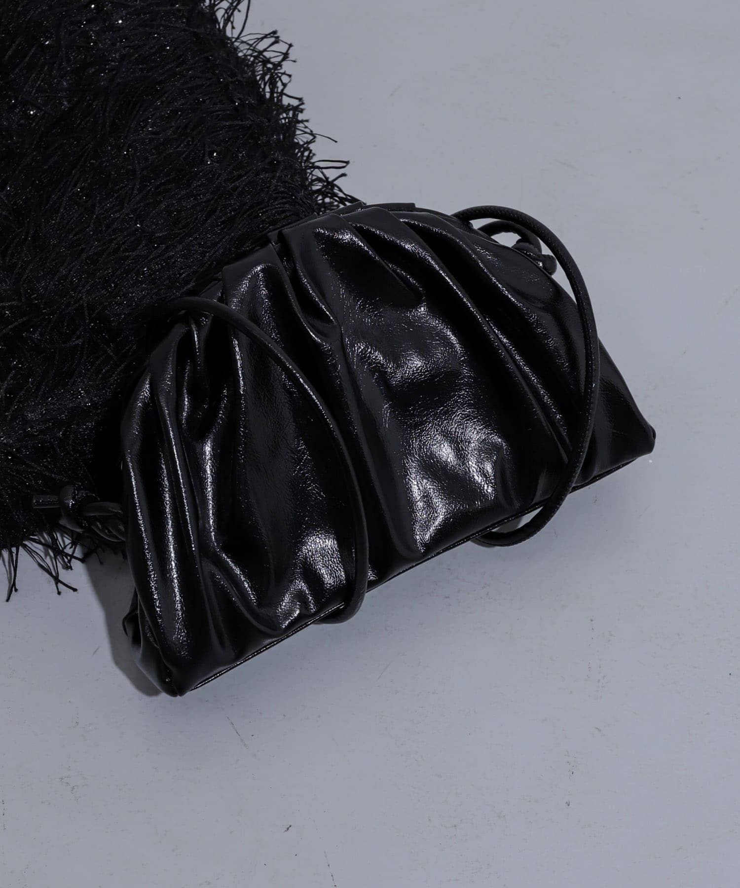 マンドゥーショルダーバッグ BLACK one