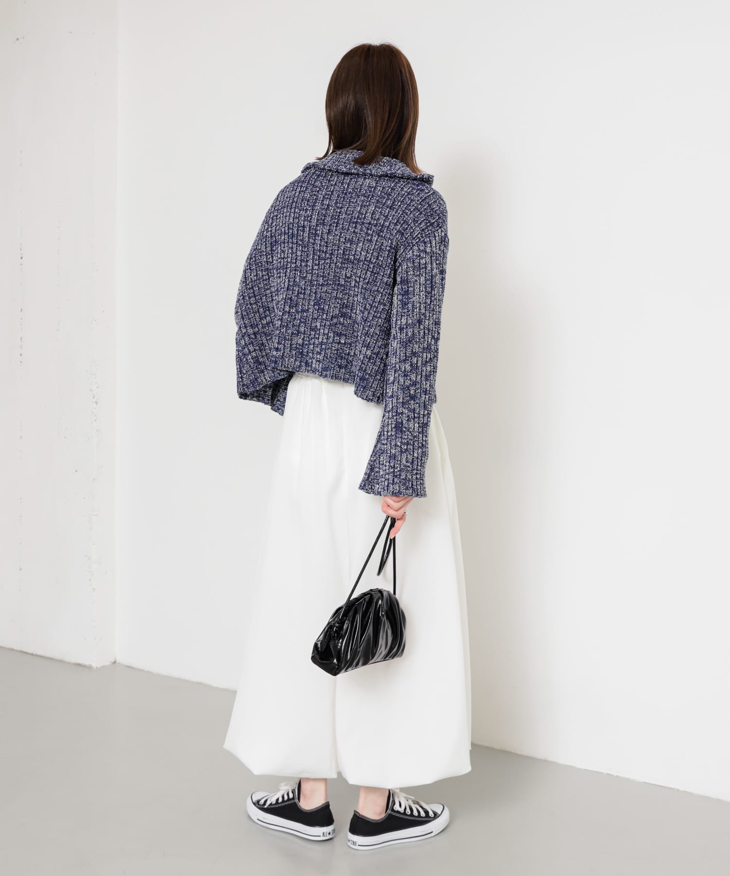 マンドゥーショルダーバッグ BLACK one
