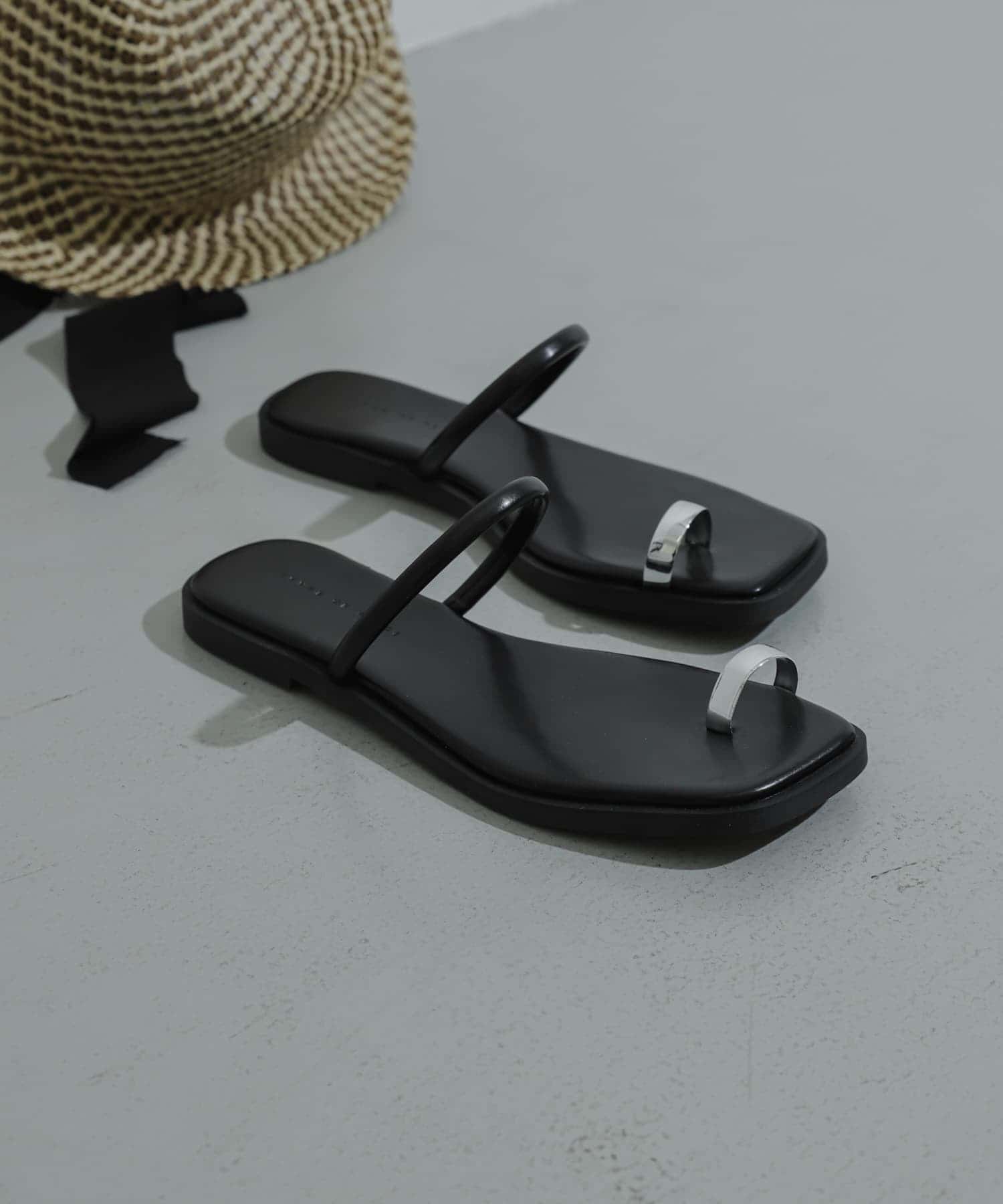 フラットリングサンダル BLACK M