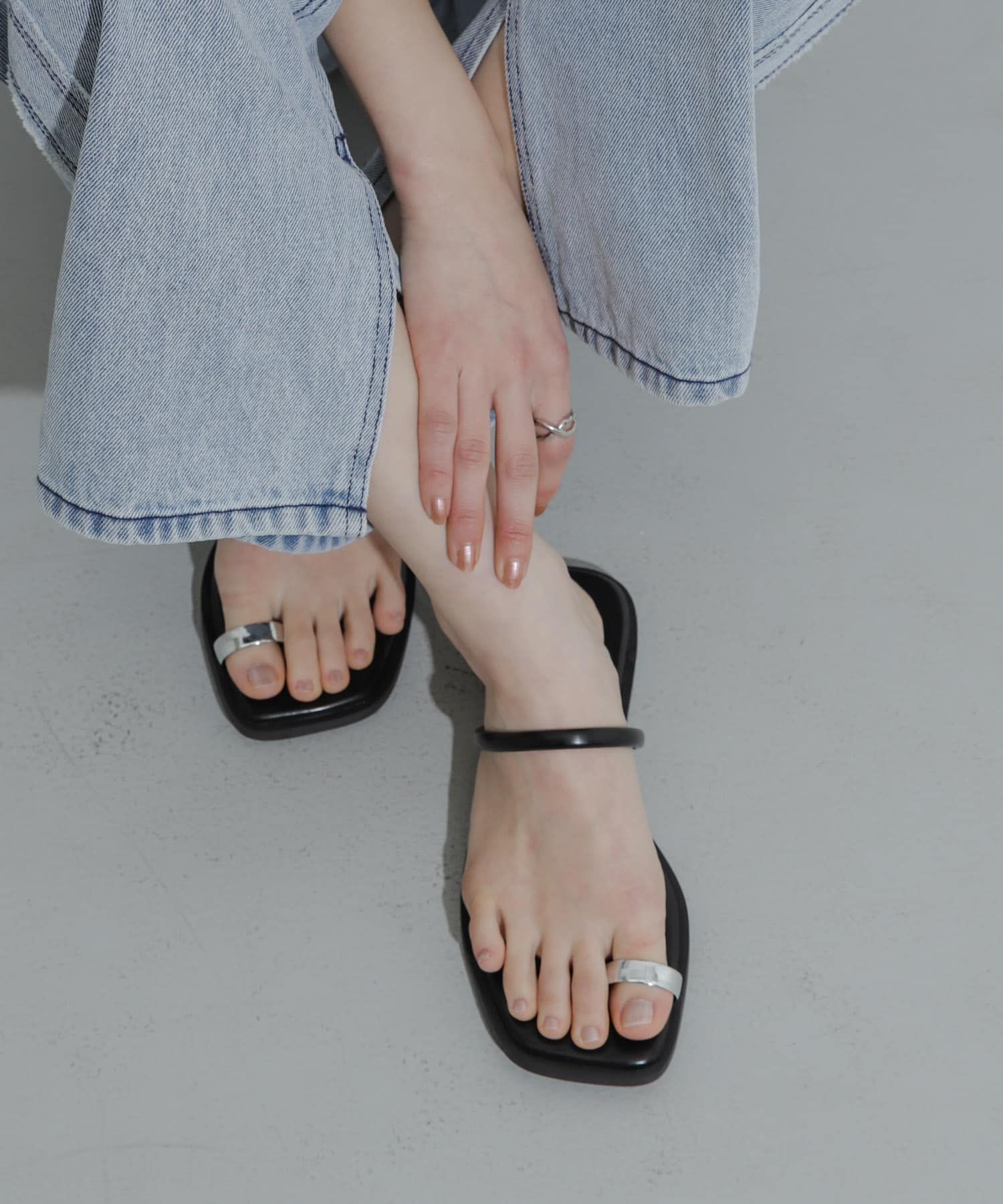 フラットリングサンダル BLACK M