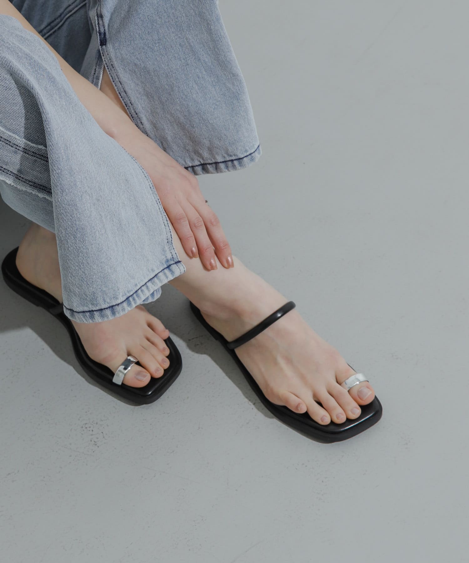 フラットリングサンダル BLACK M