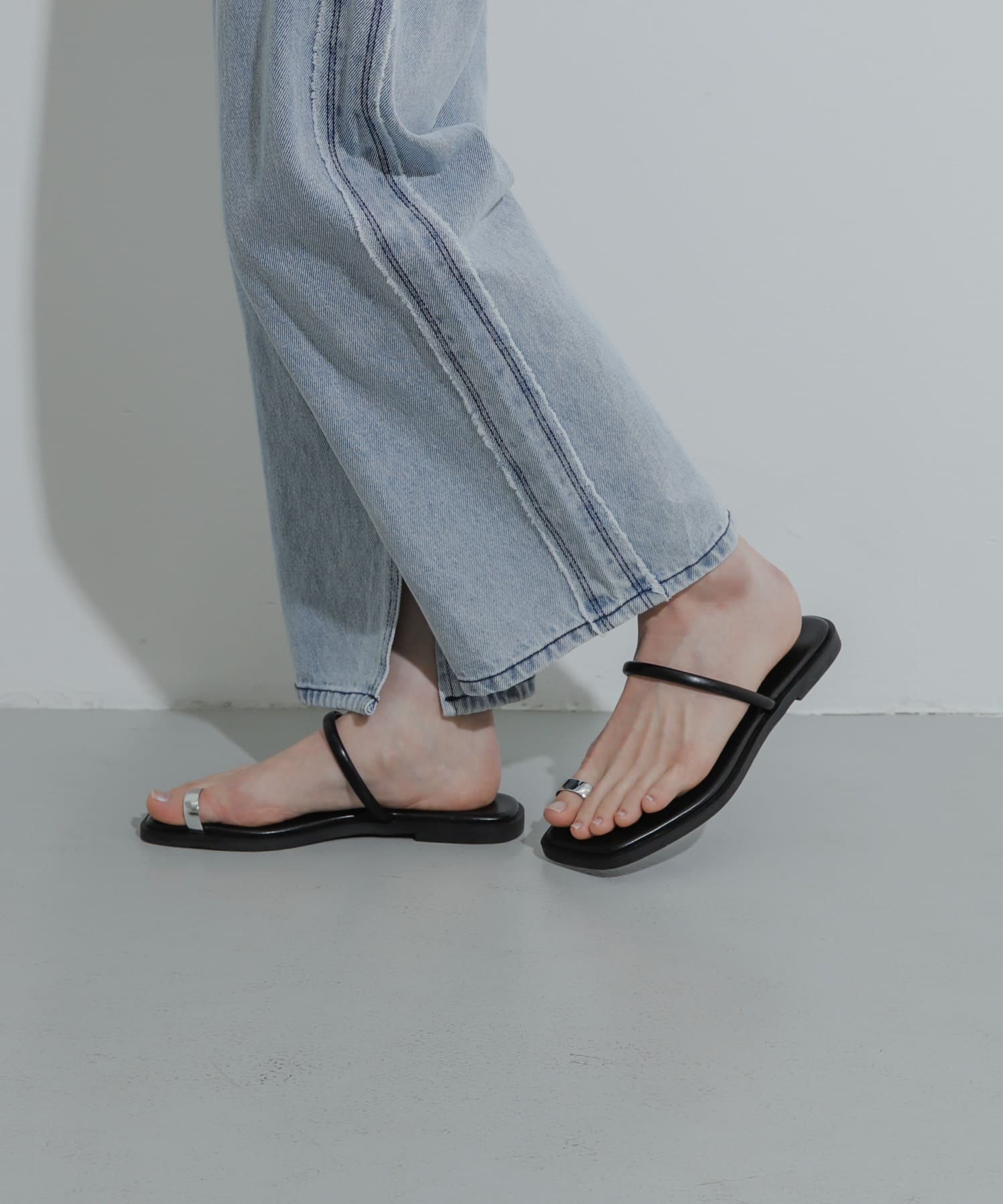 フラットリングサンダル BLACK M