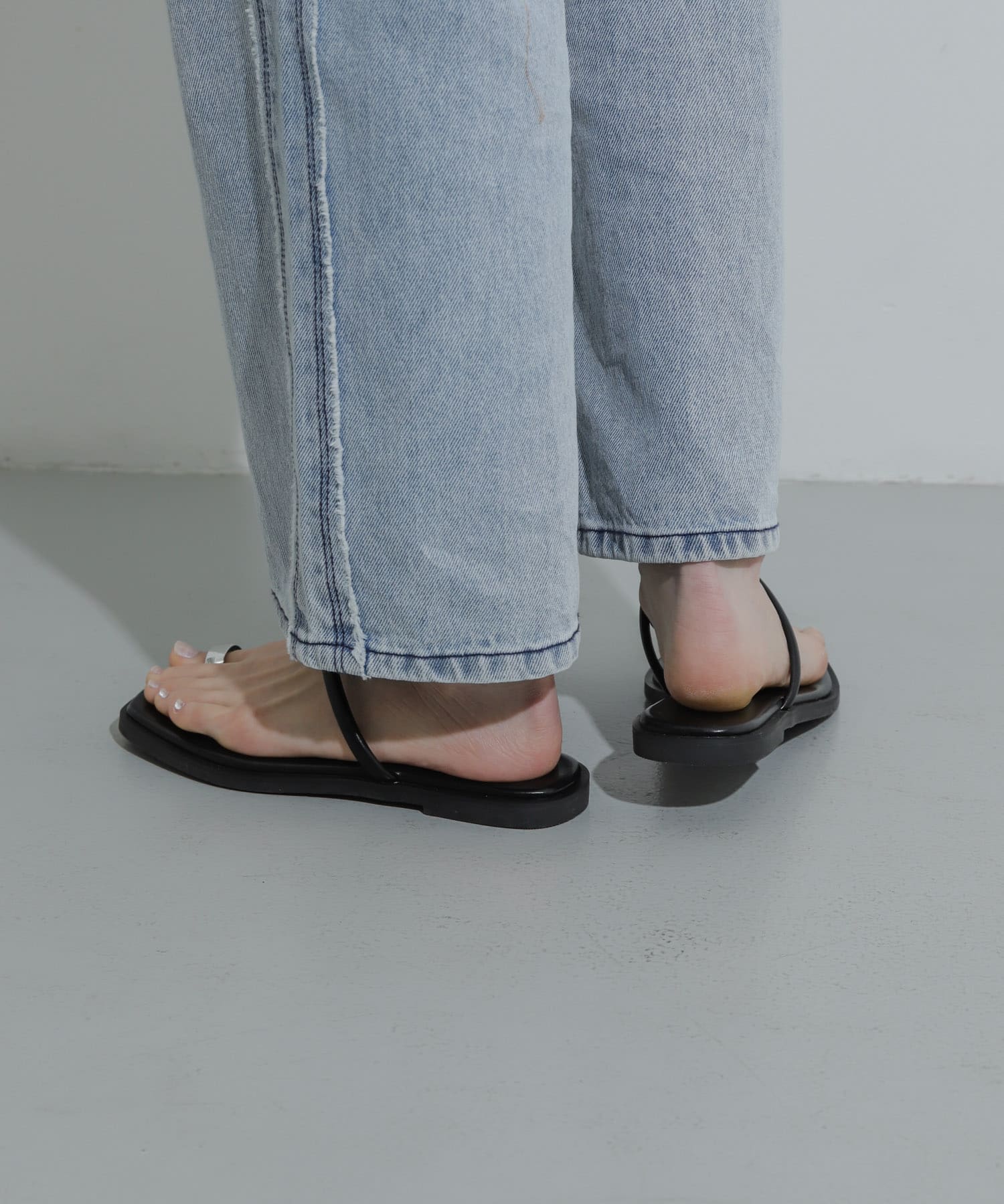 フラットリングサンダル BLACK M