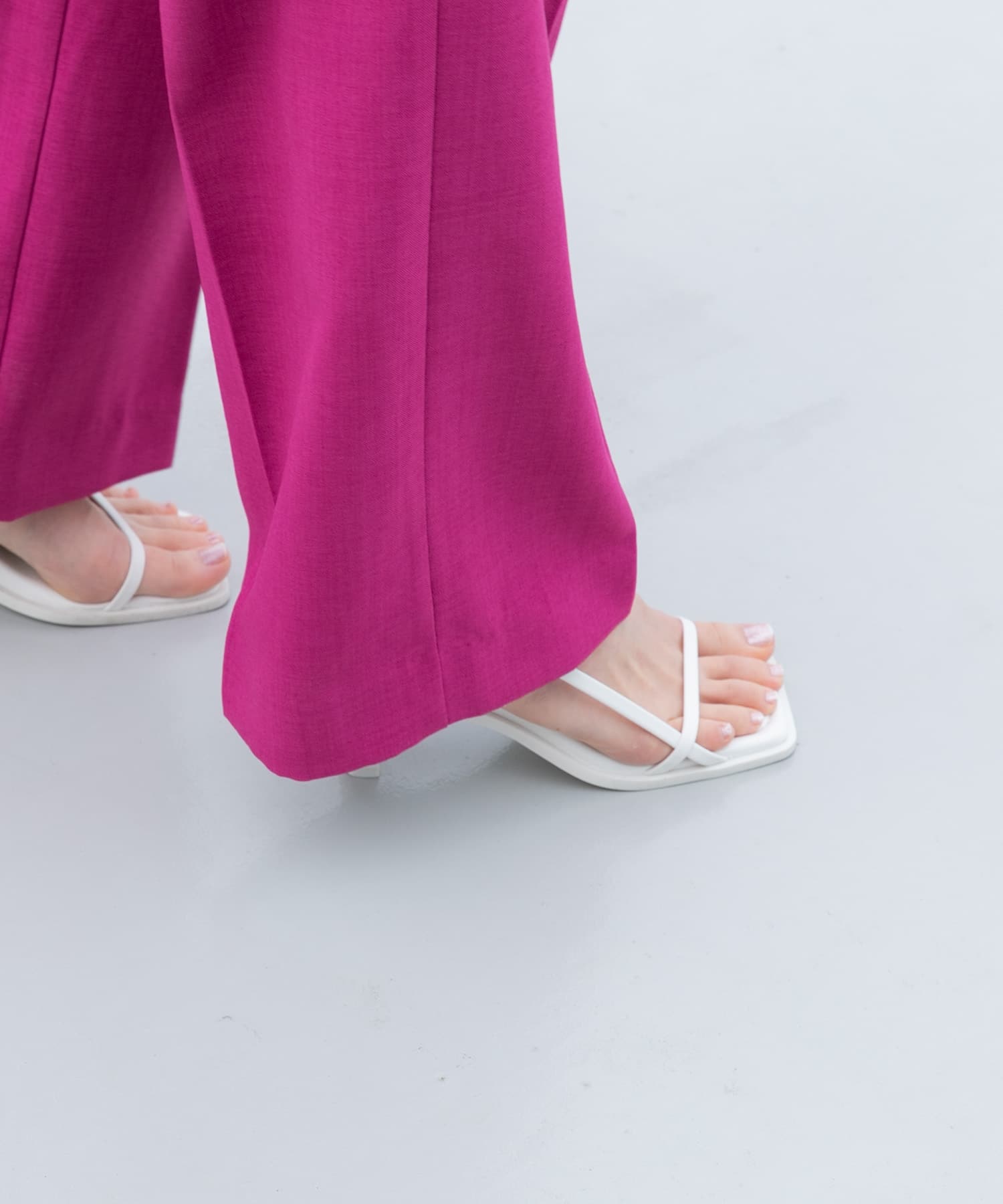 ワイドスクエアストラップサンダル WHITE S