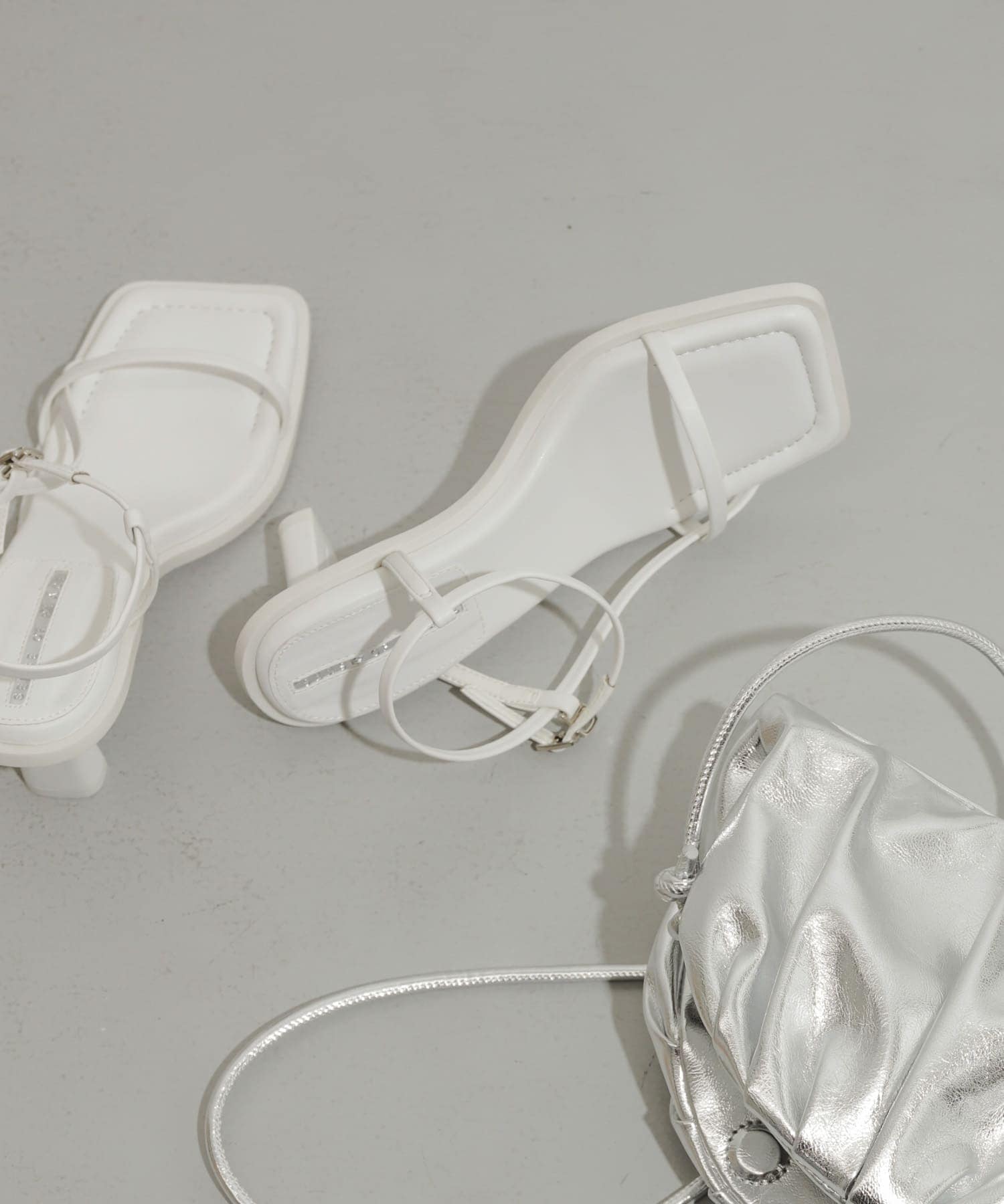 ワイドスクエアストラップサンダル WHITE S