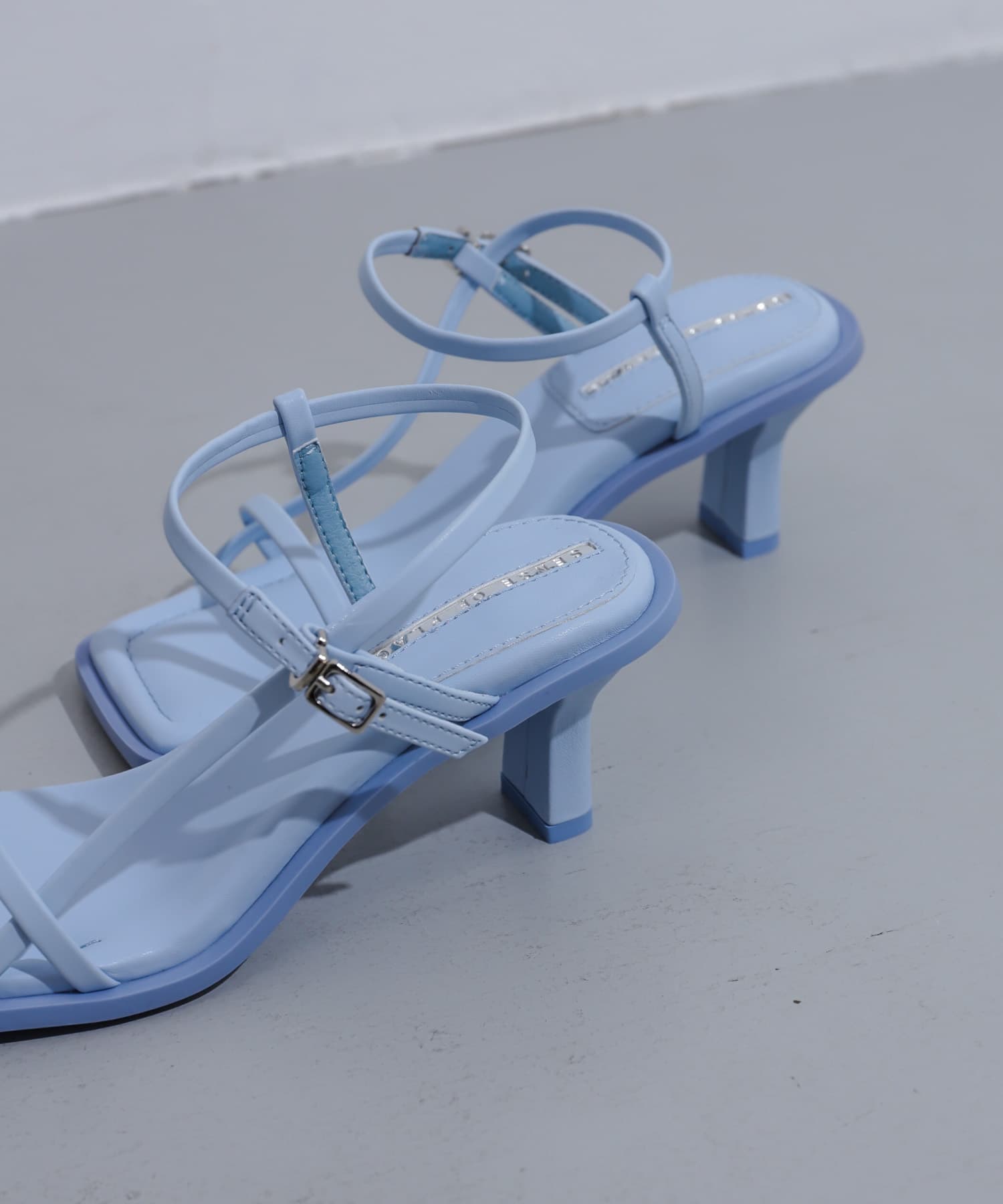 ワイドスクエアストラップサンダル L.BLUE S