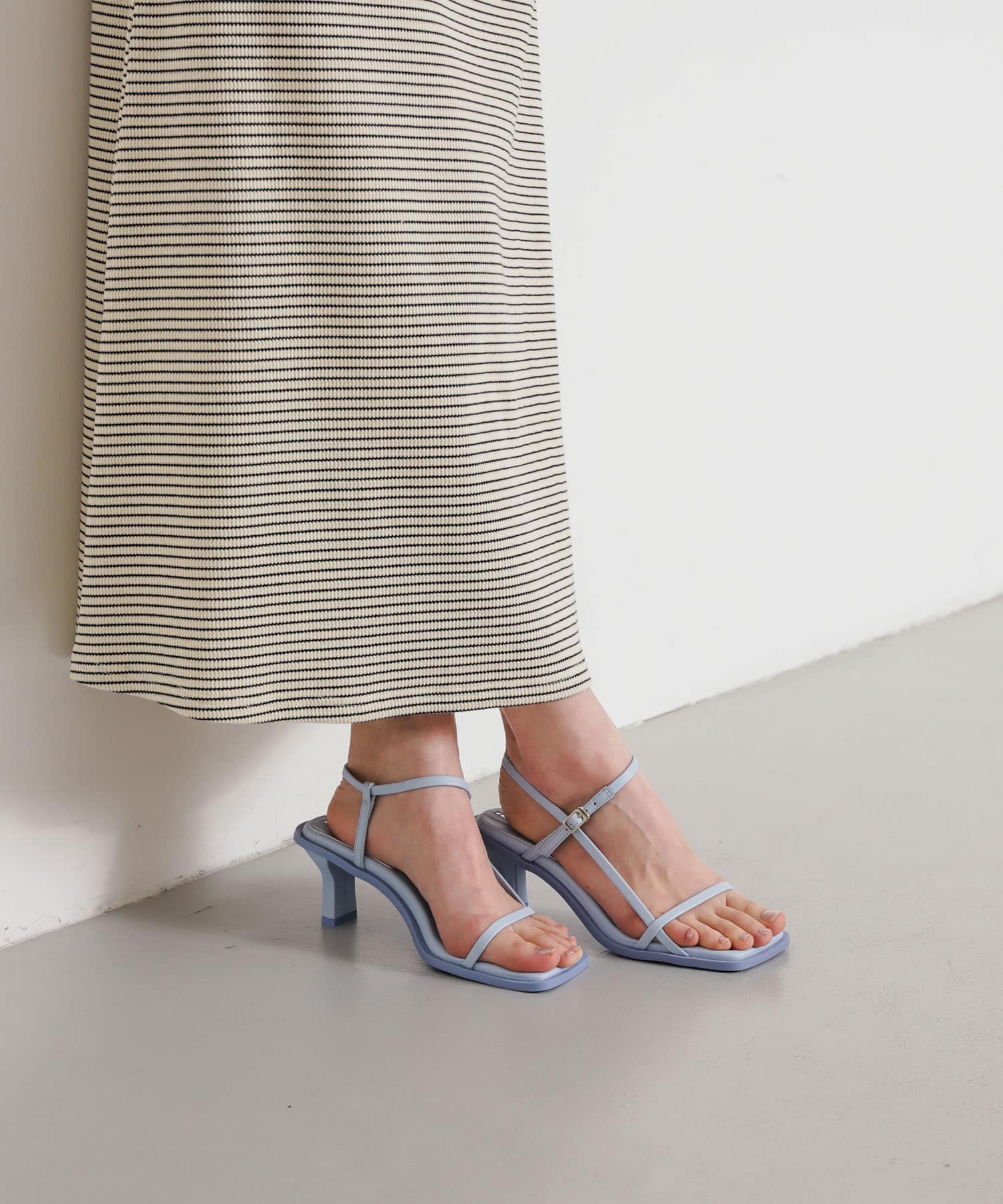 ワイドスクエアストラップサンダル L.BLUE M
