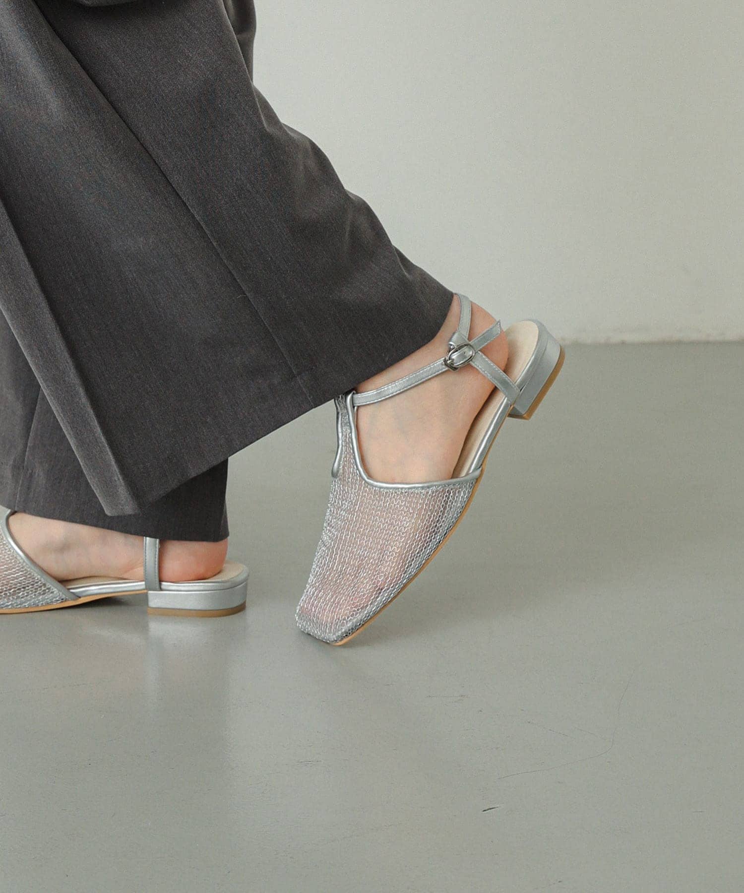 Tストラップメッシュサンダル SILVER M