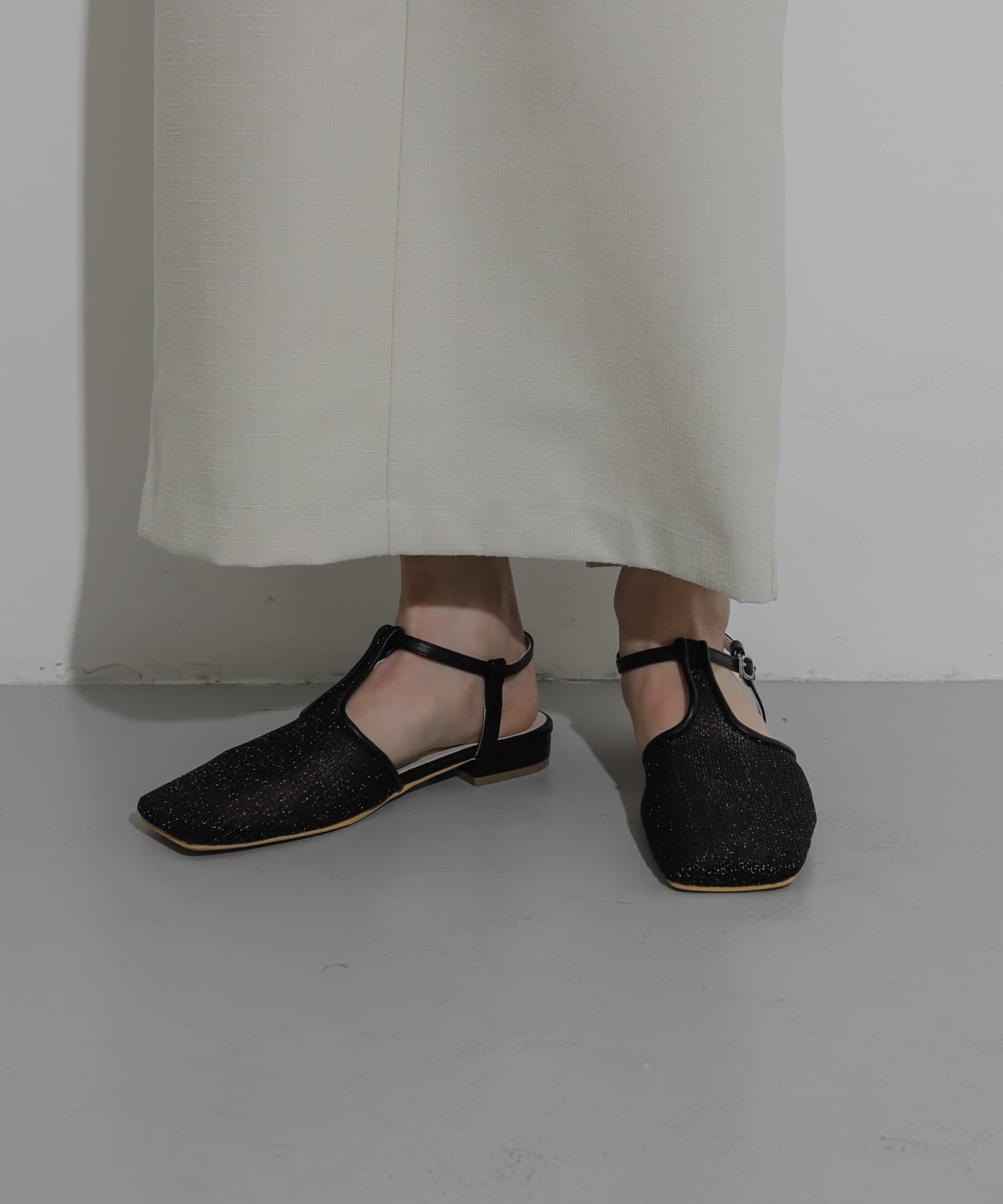 Tストラップメッシュサンダル BLACK S