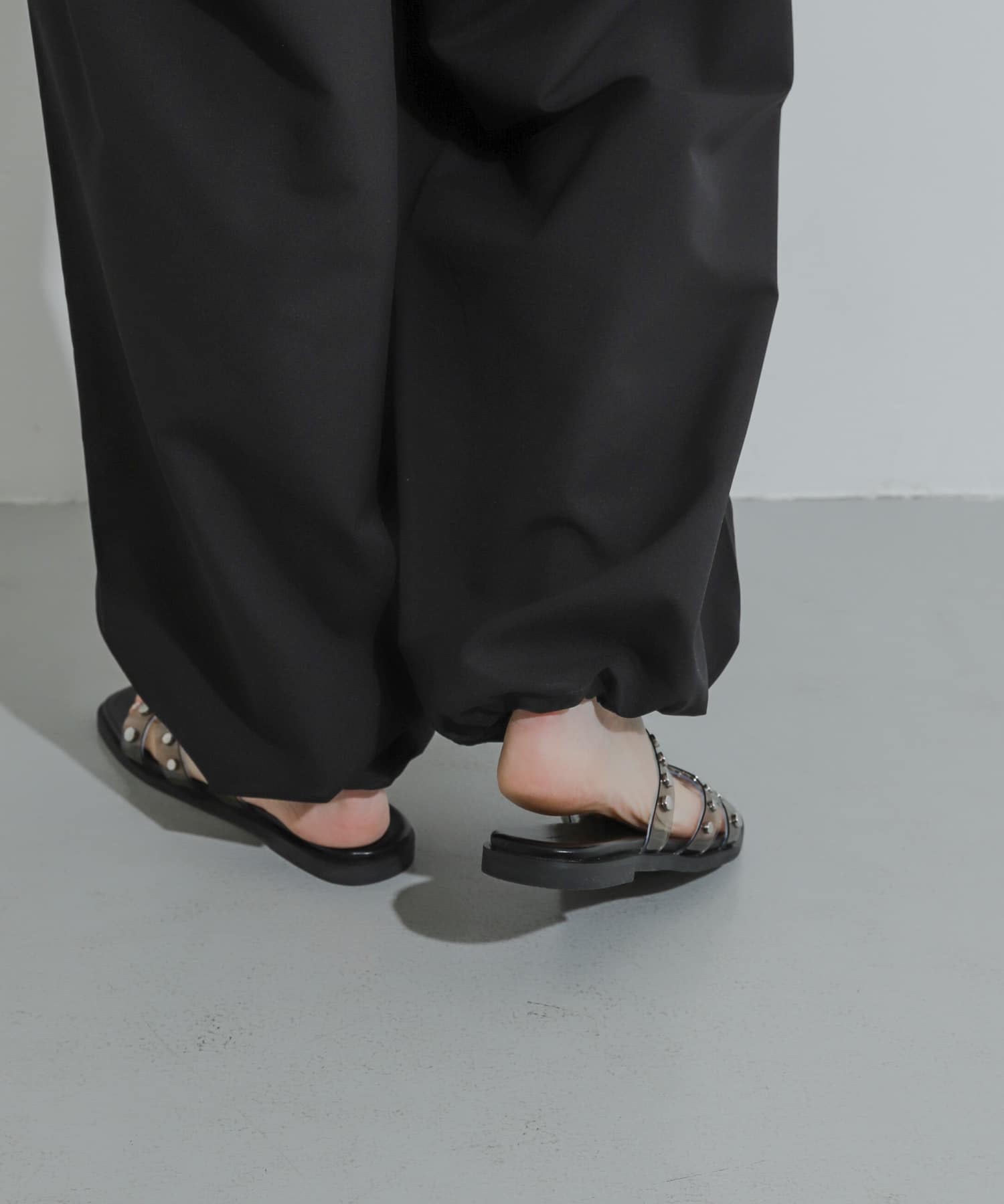 スタッズフラットサンダル BLACK S