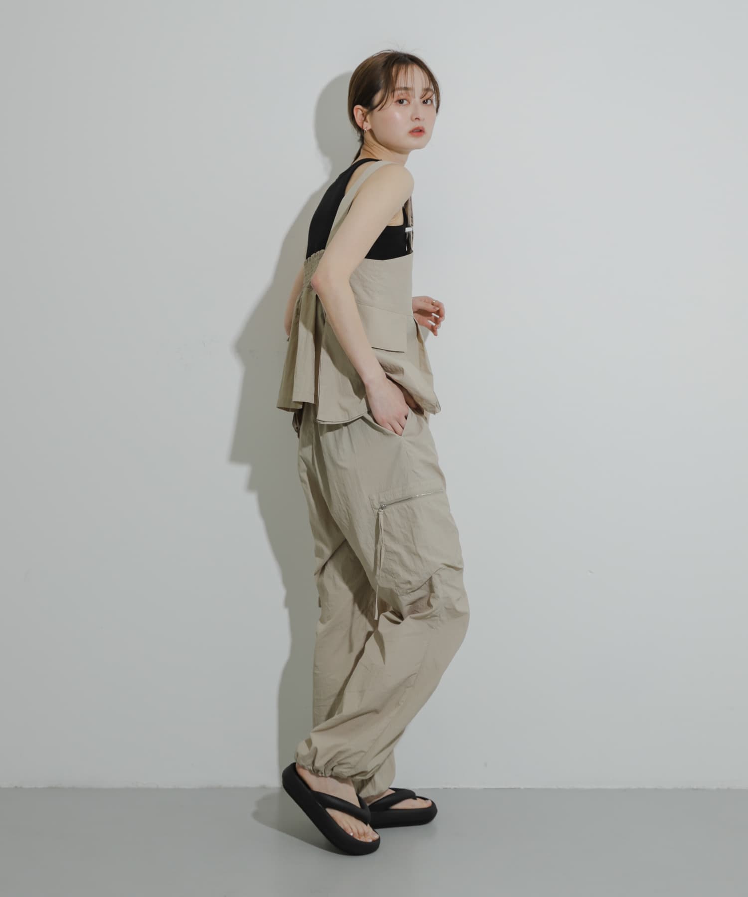 『WEB/一部店舗限定』トングクッションサンダル BLACK 24.5