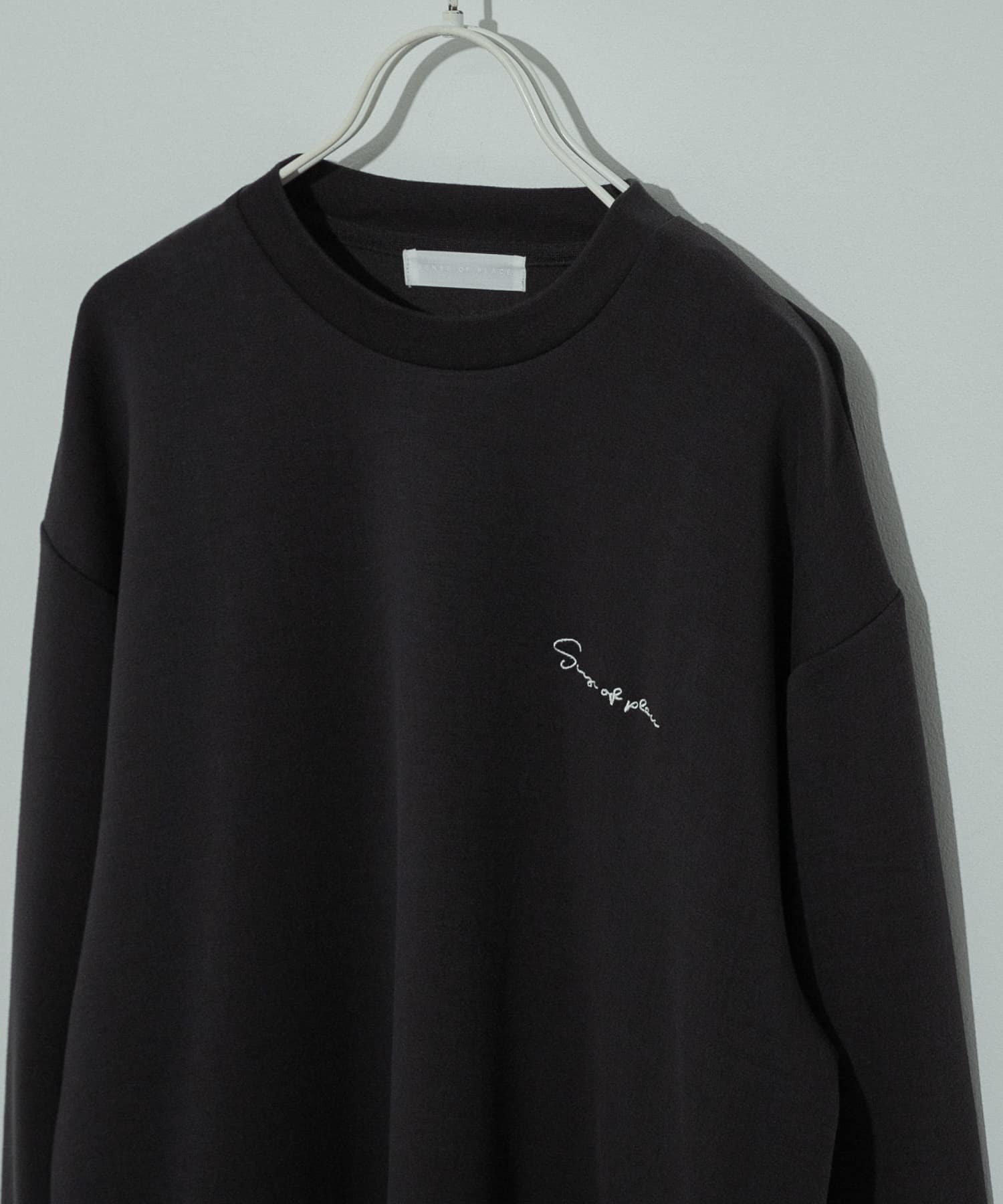 『ユニセックス』シシュウダンボールポンチロングスリーブ Tシャツ BLACK M