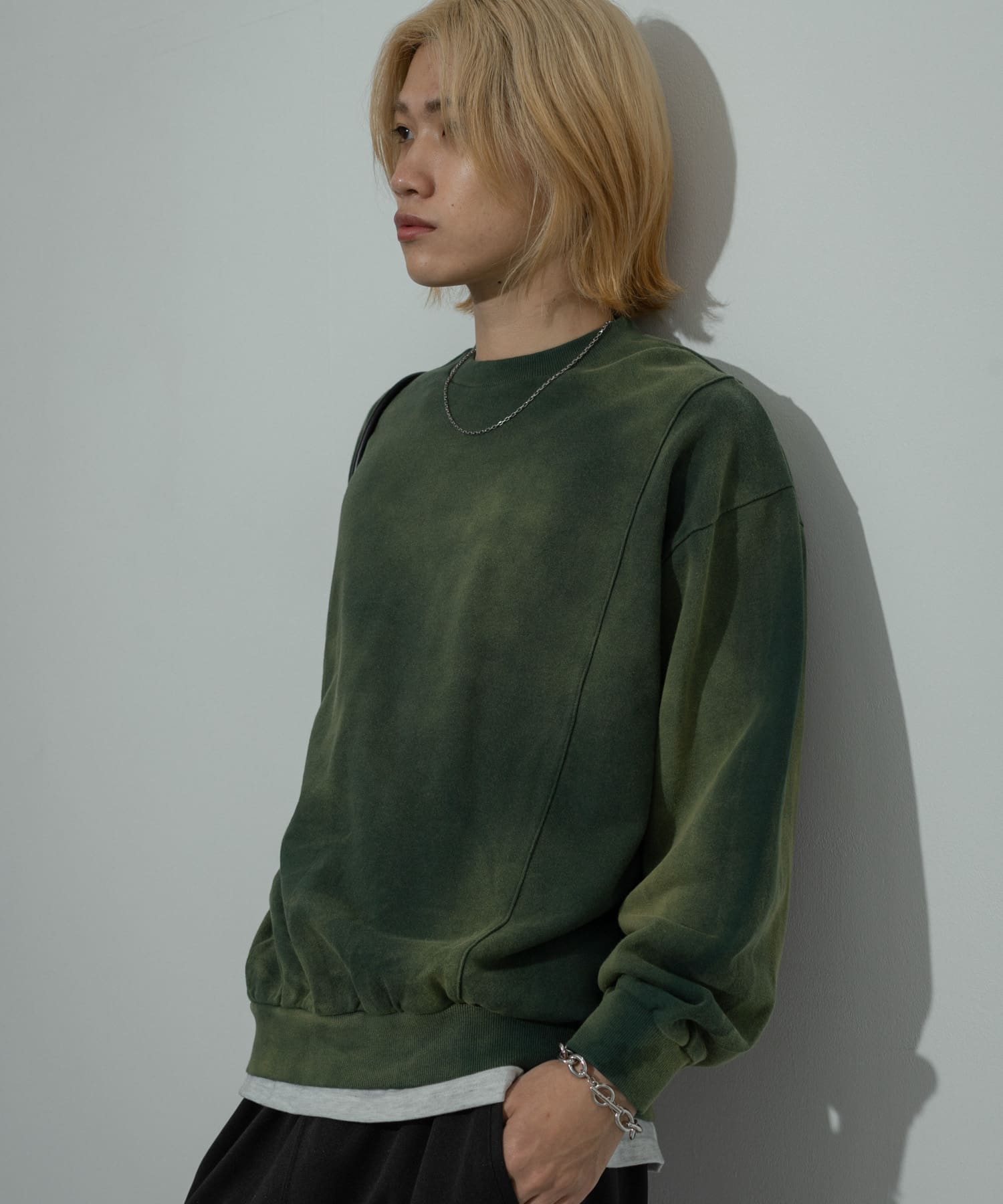 GREEN