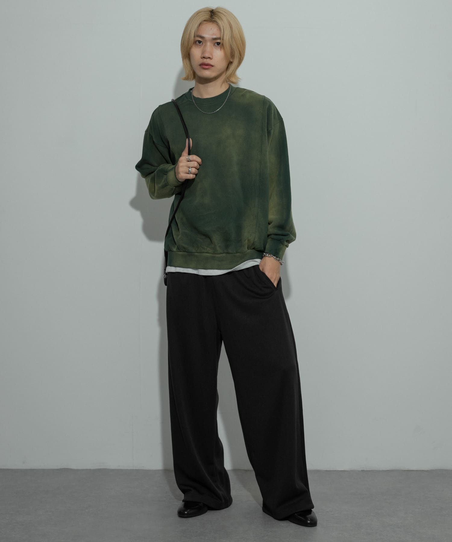 GREEN