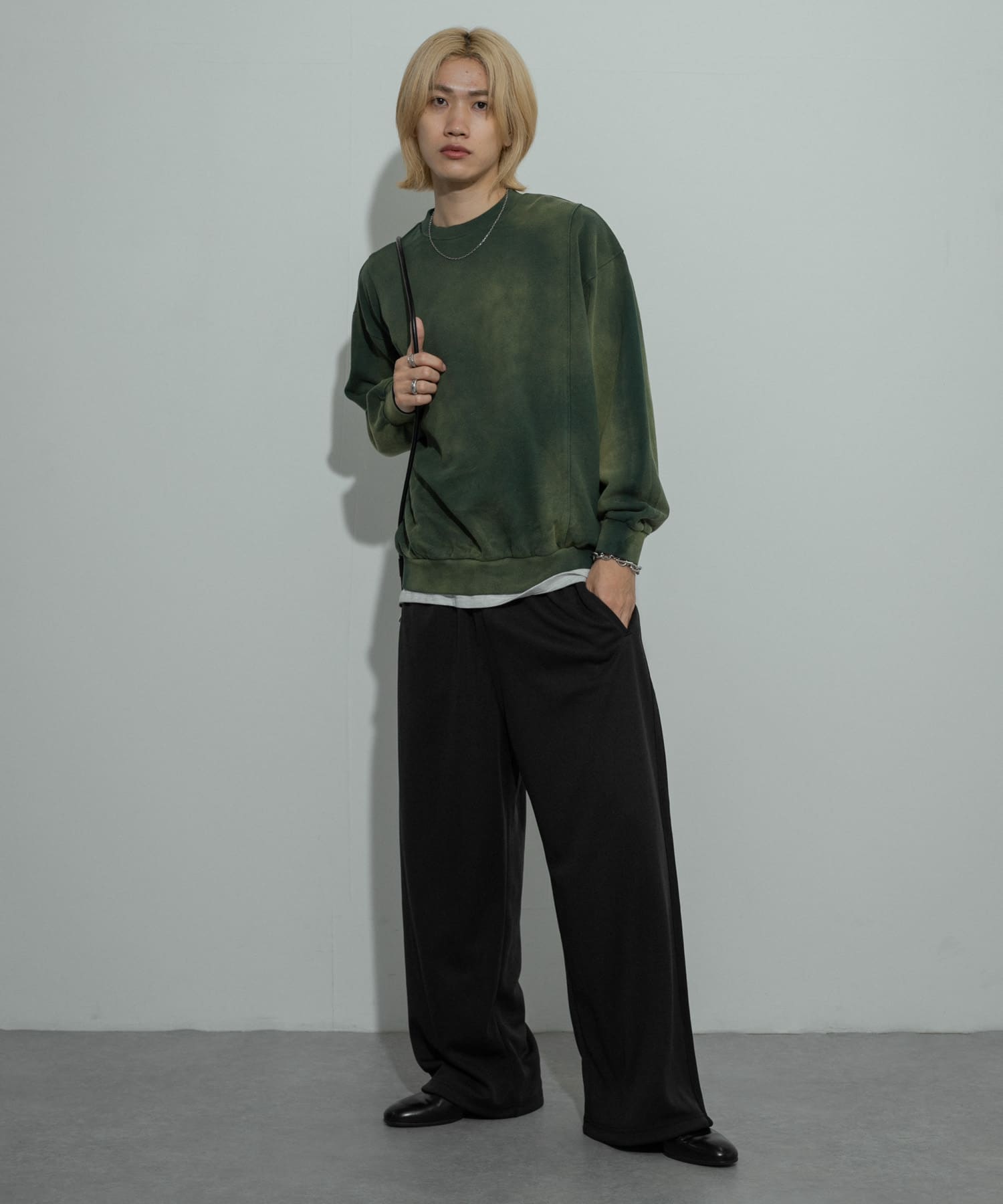 GREEN