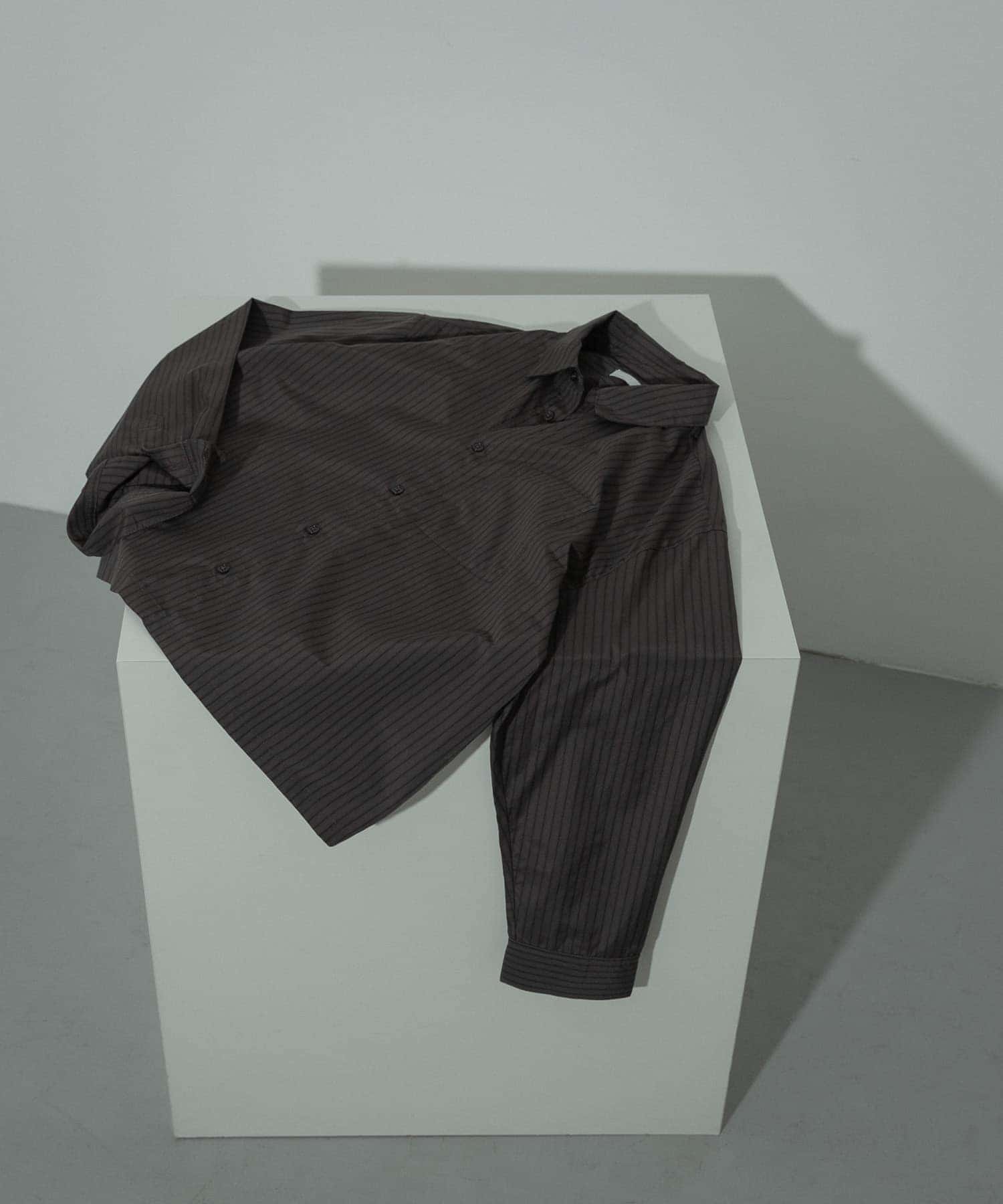 『ユニセックス』アソートボクシーシャツ BRW STRIPE M