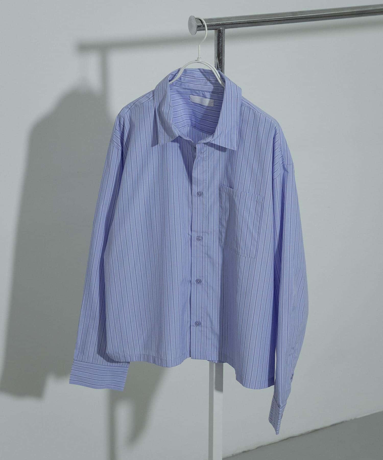 『ユニセックス』アソートボクシーシャツ BLU STRIPE L