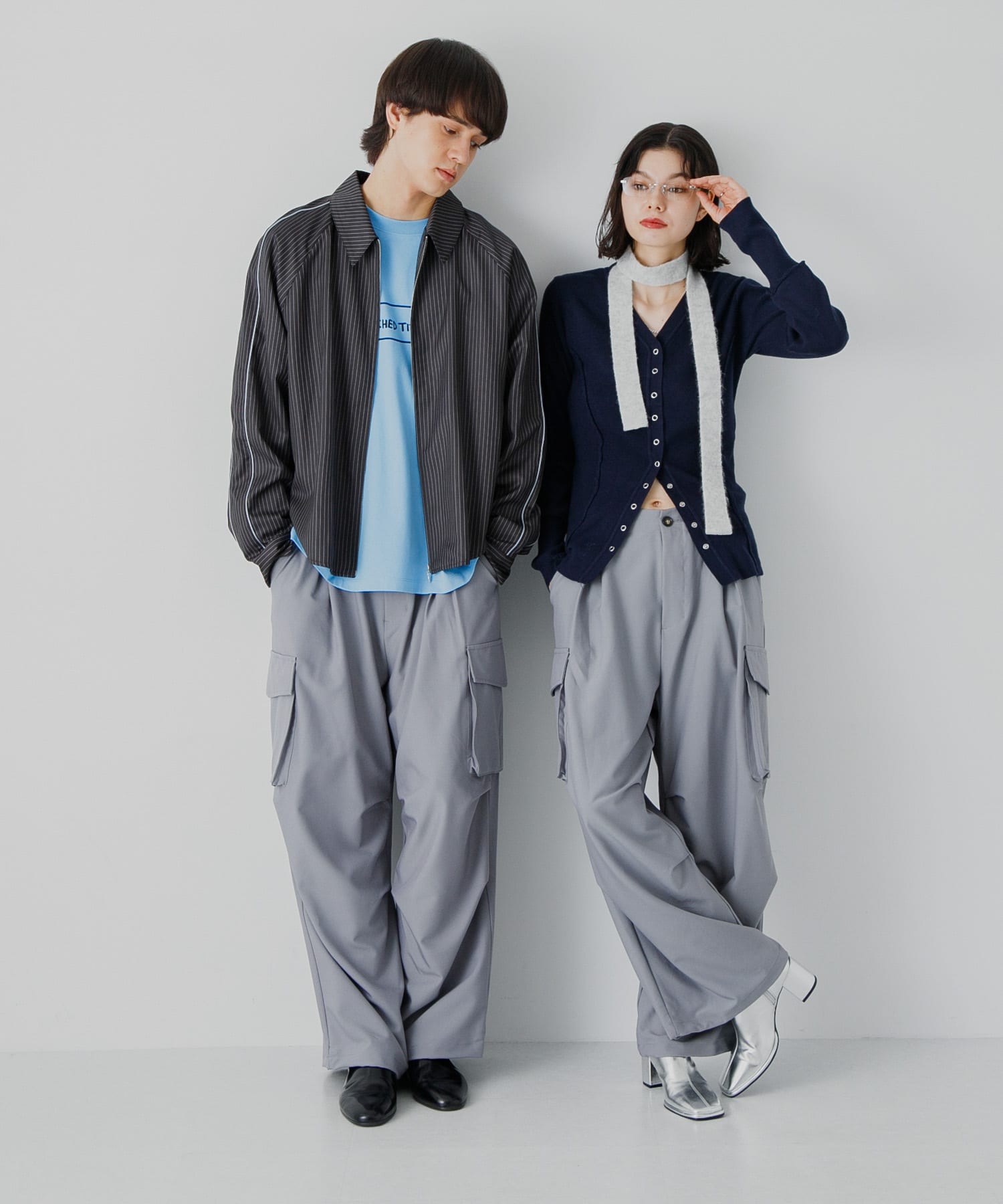 GRAY