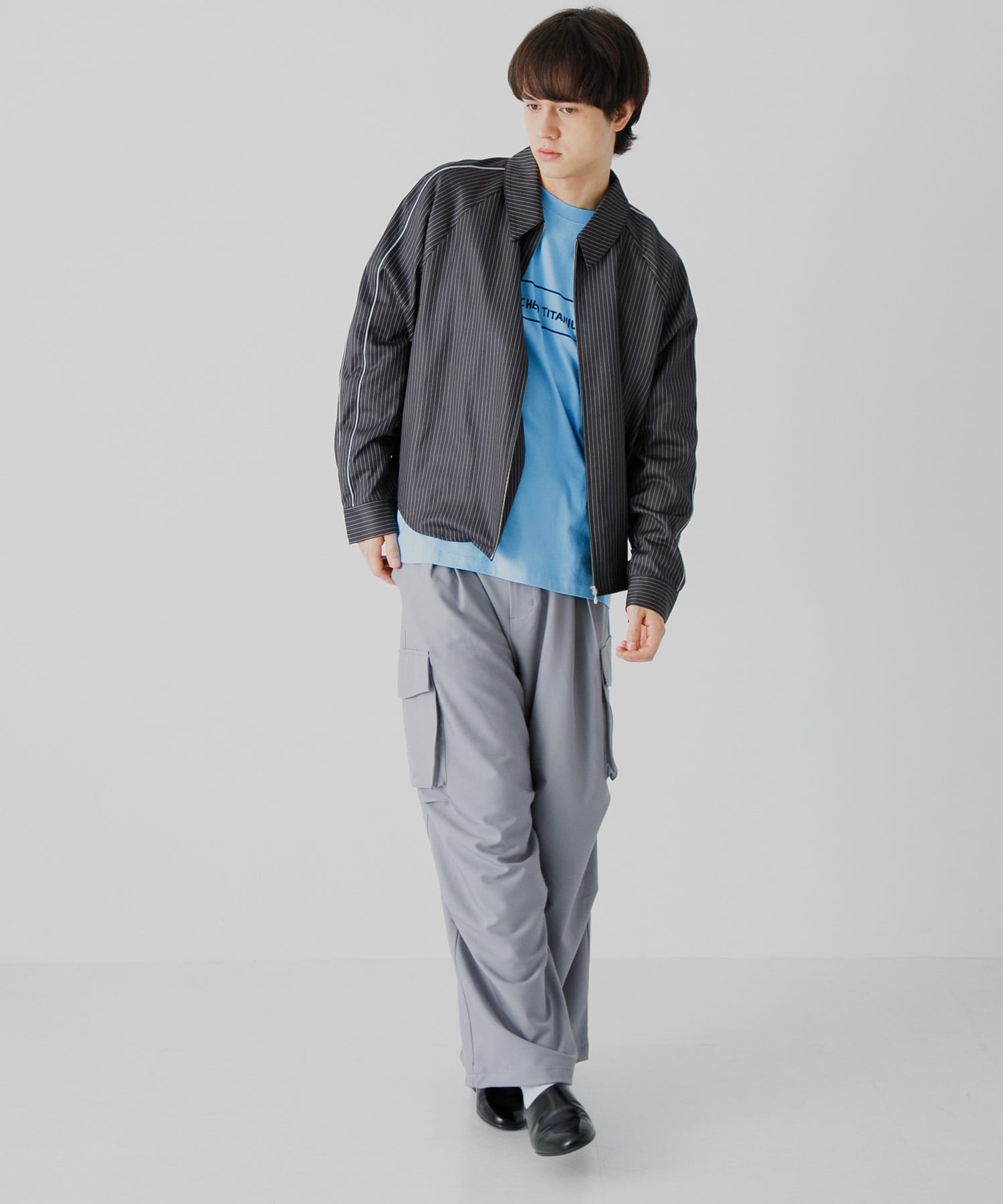 GRAY