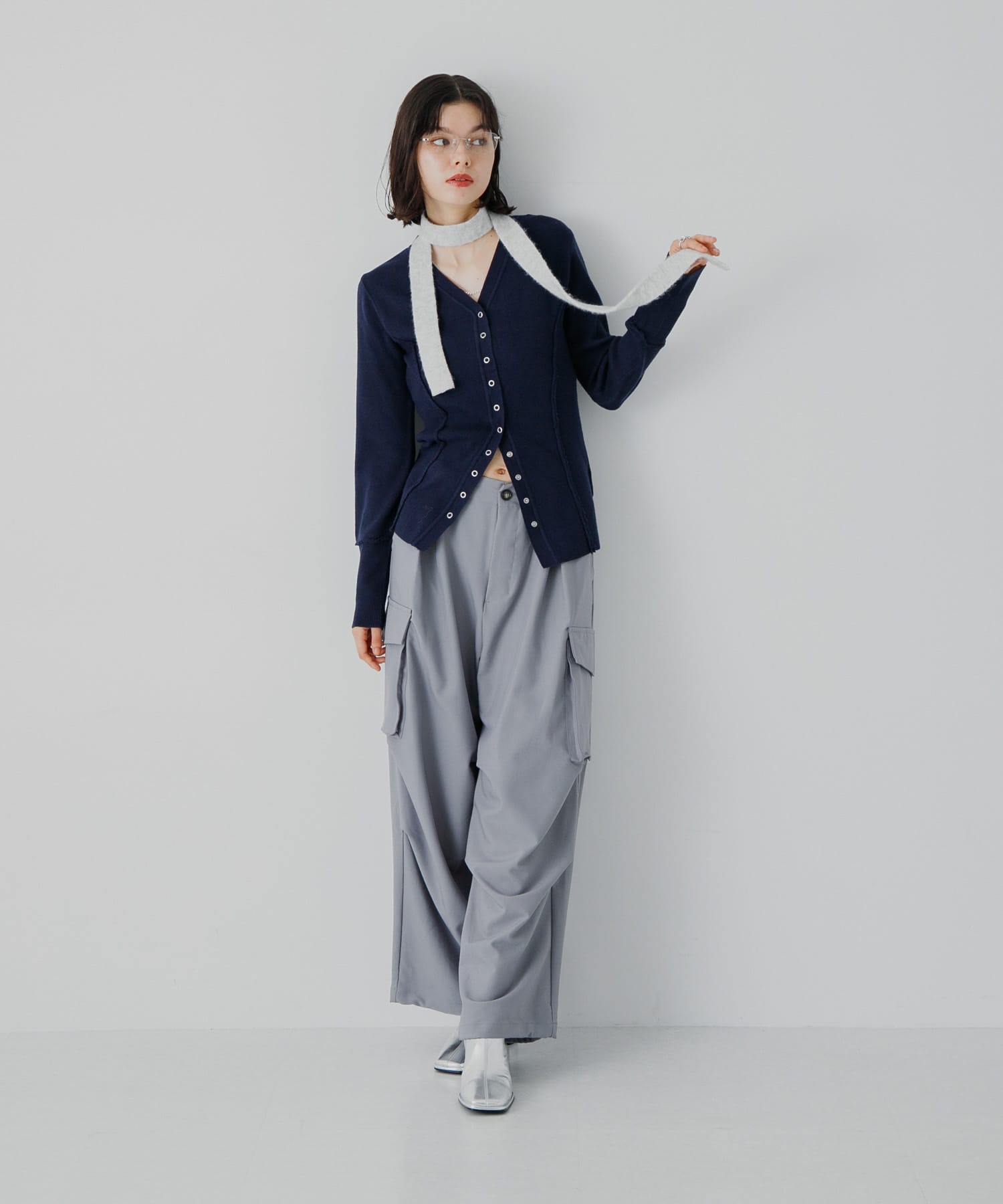 GRAY
