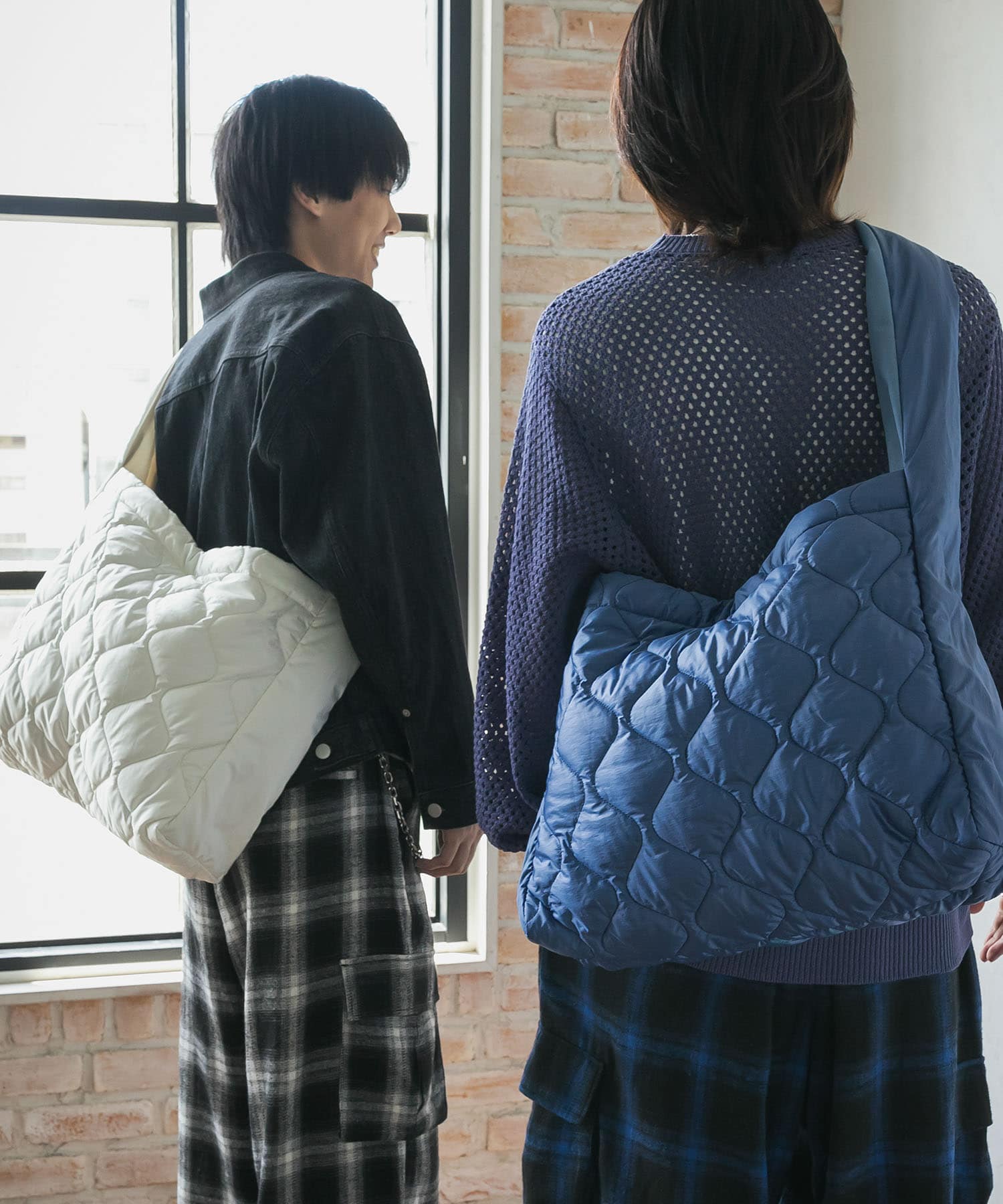 ナイロンキルトビッグショルダー BLUE one