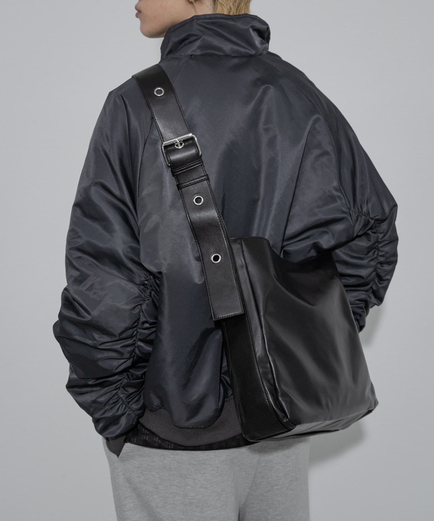 フェイクレザーベルテッドショルダー BLACK one