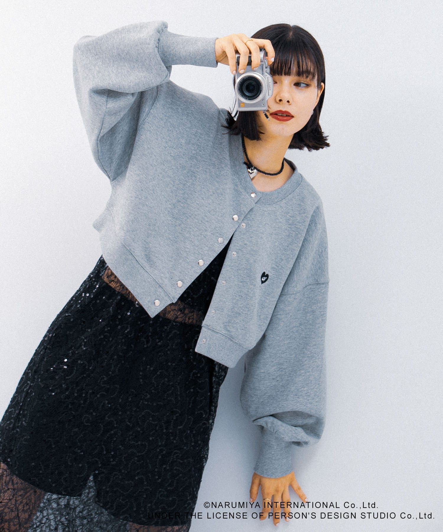 GRAY