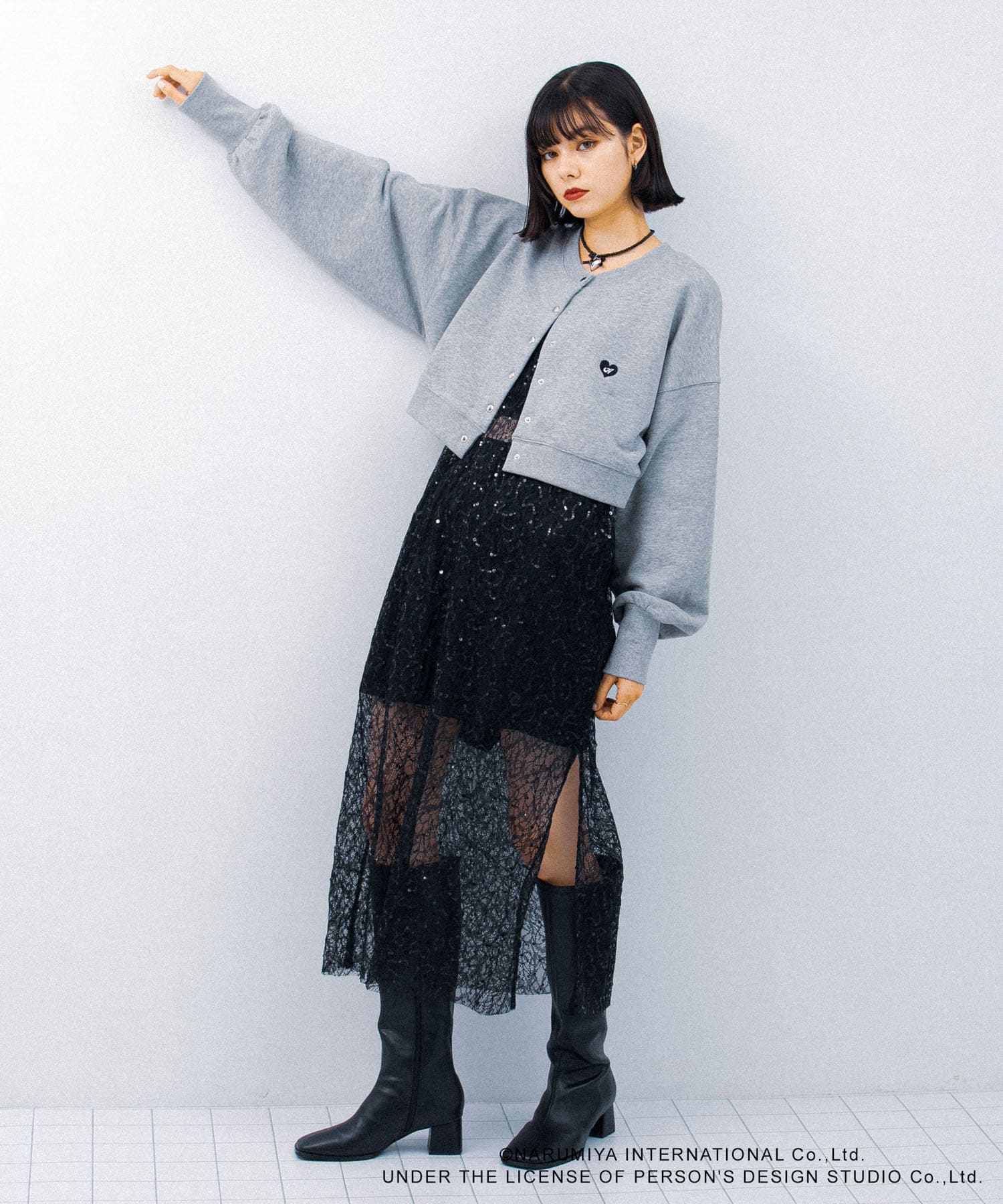 GRAY