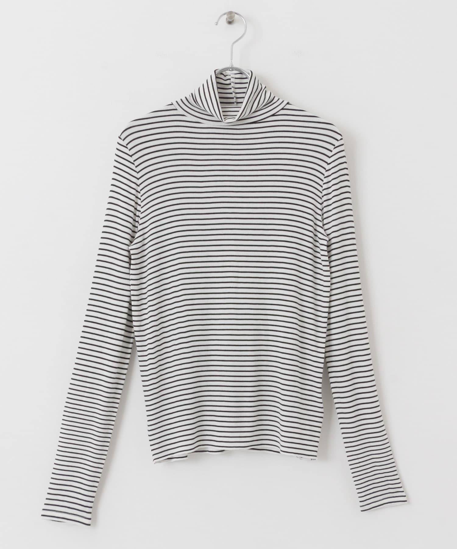 メローハイネックトップ WHT×BLK one