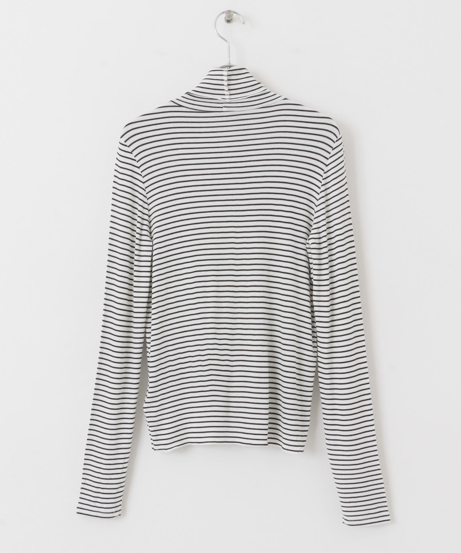 メローハイネックトップ WHT×BLK one