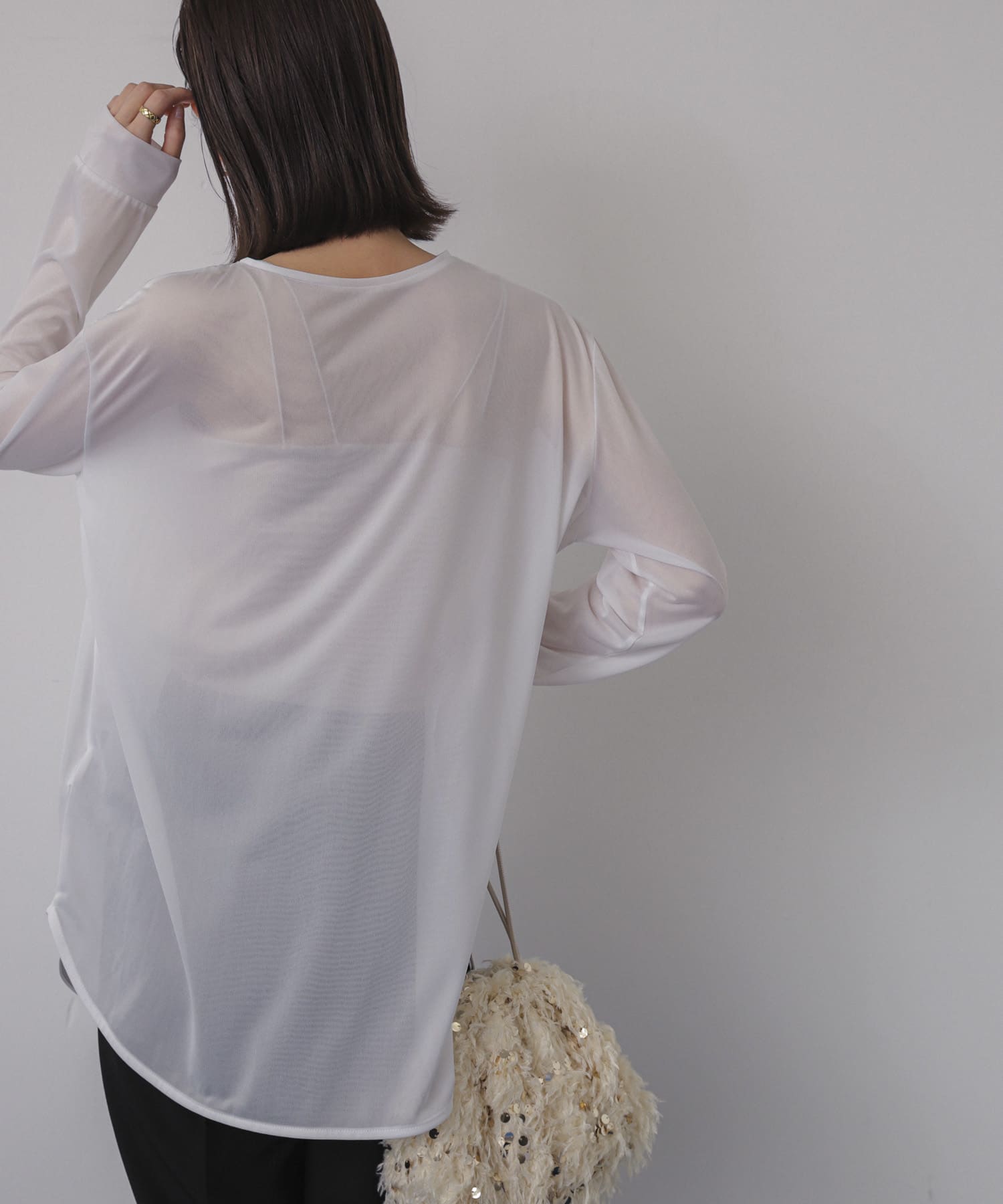 OFF WHITE