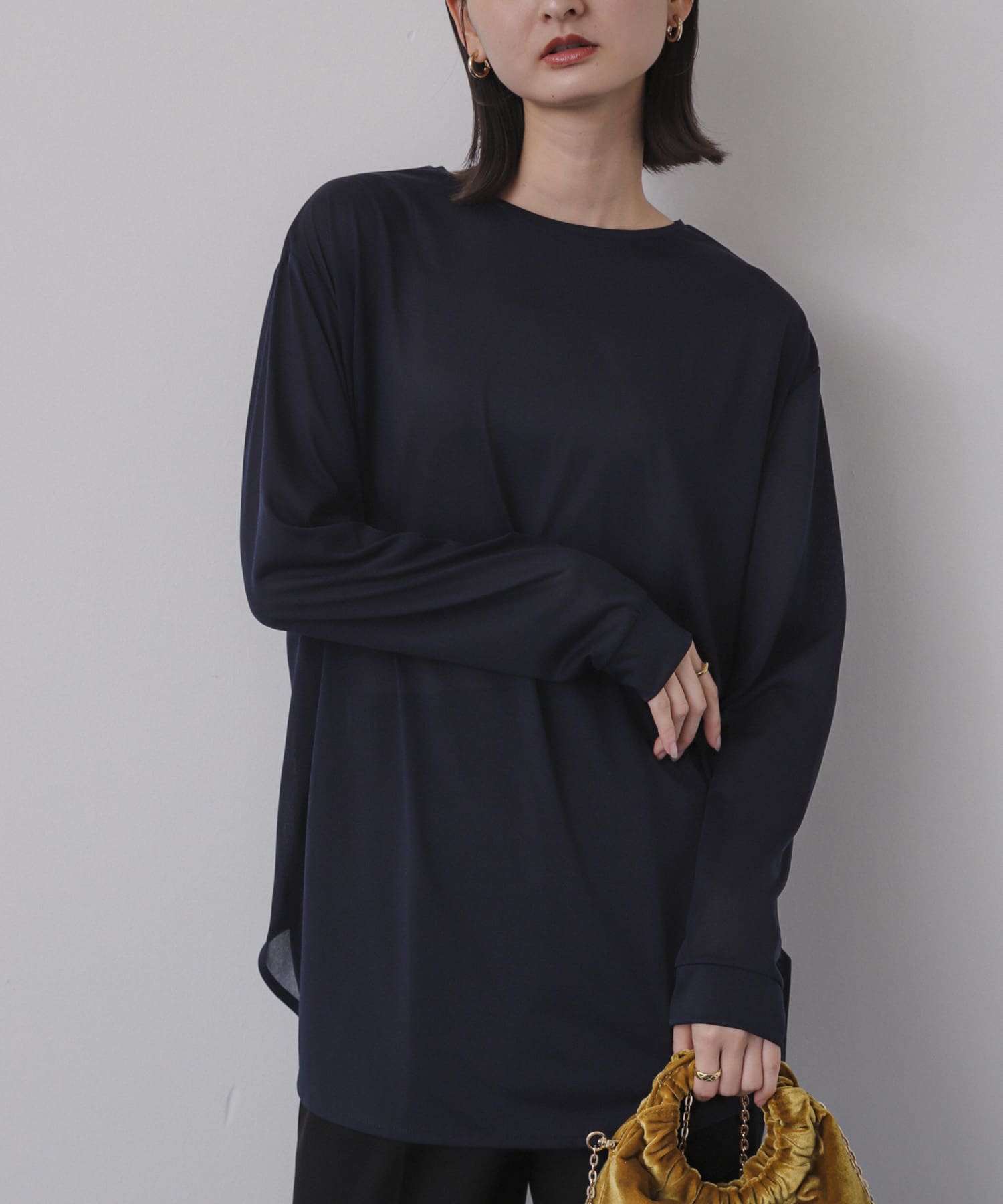 ラウンドテールシアールーズトップ(one NAVY): トップス｜URBAN