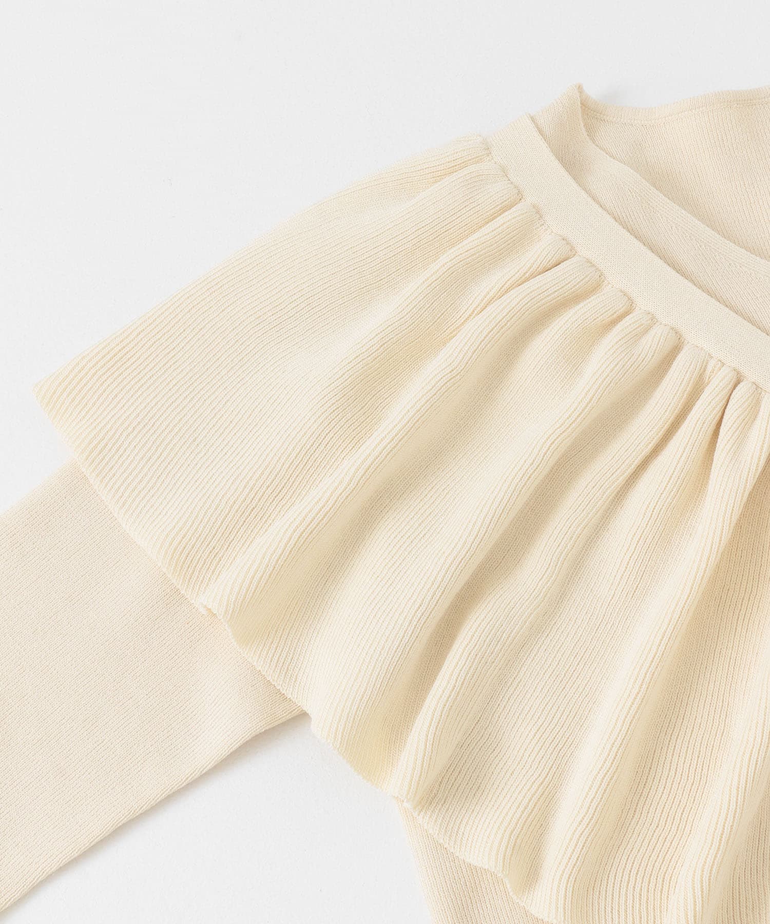 2WAYフリルレイヤードセーター IVORY one