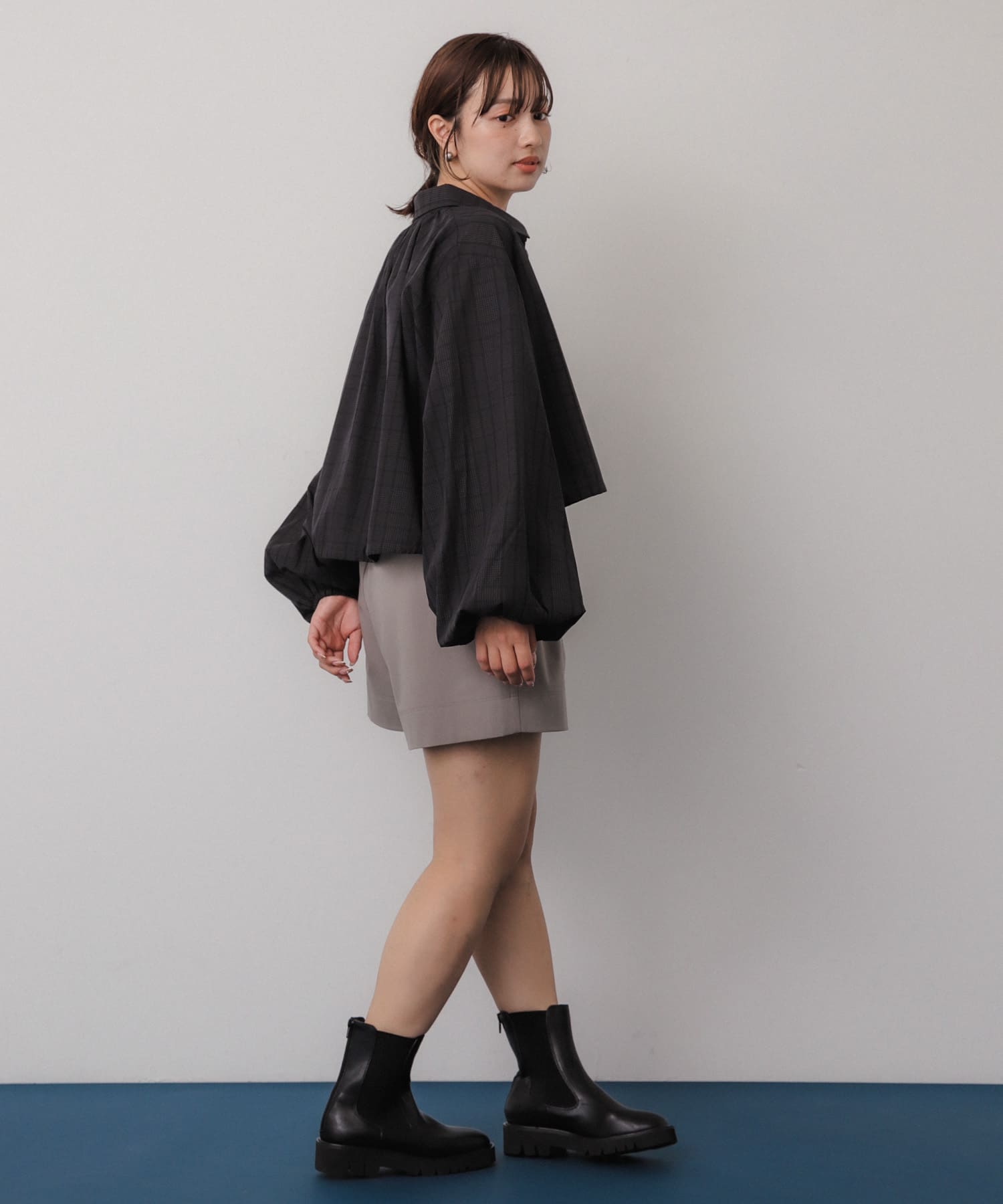 BLK×C.GRY