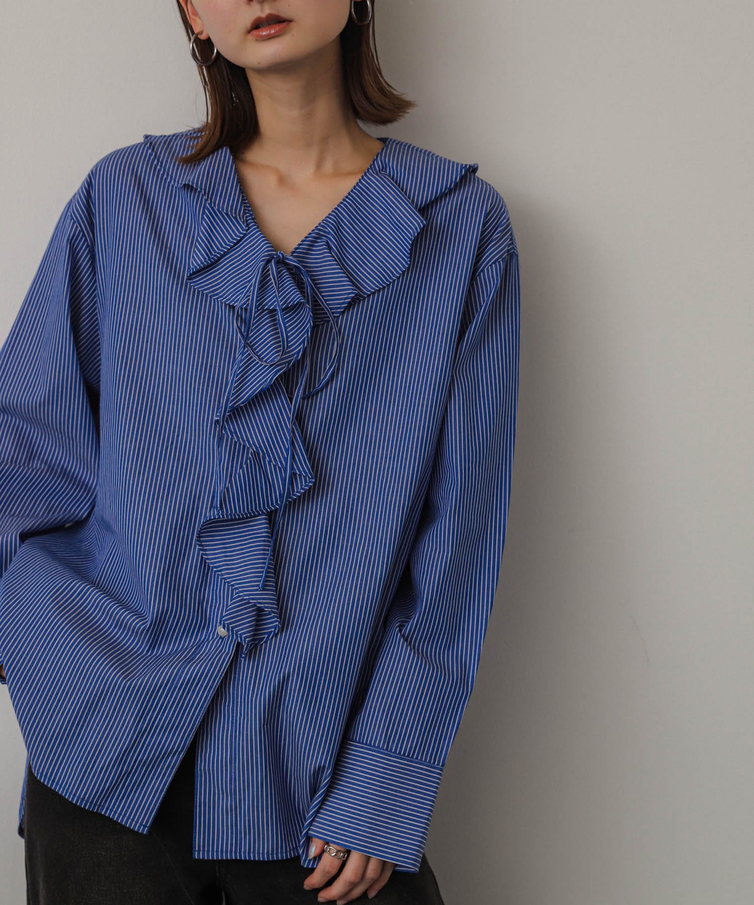 BLU×WHT