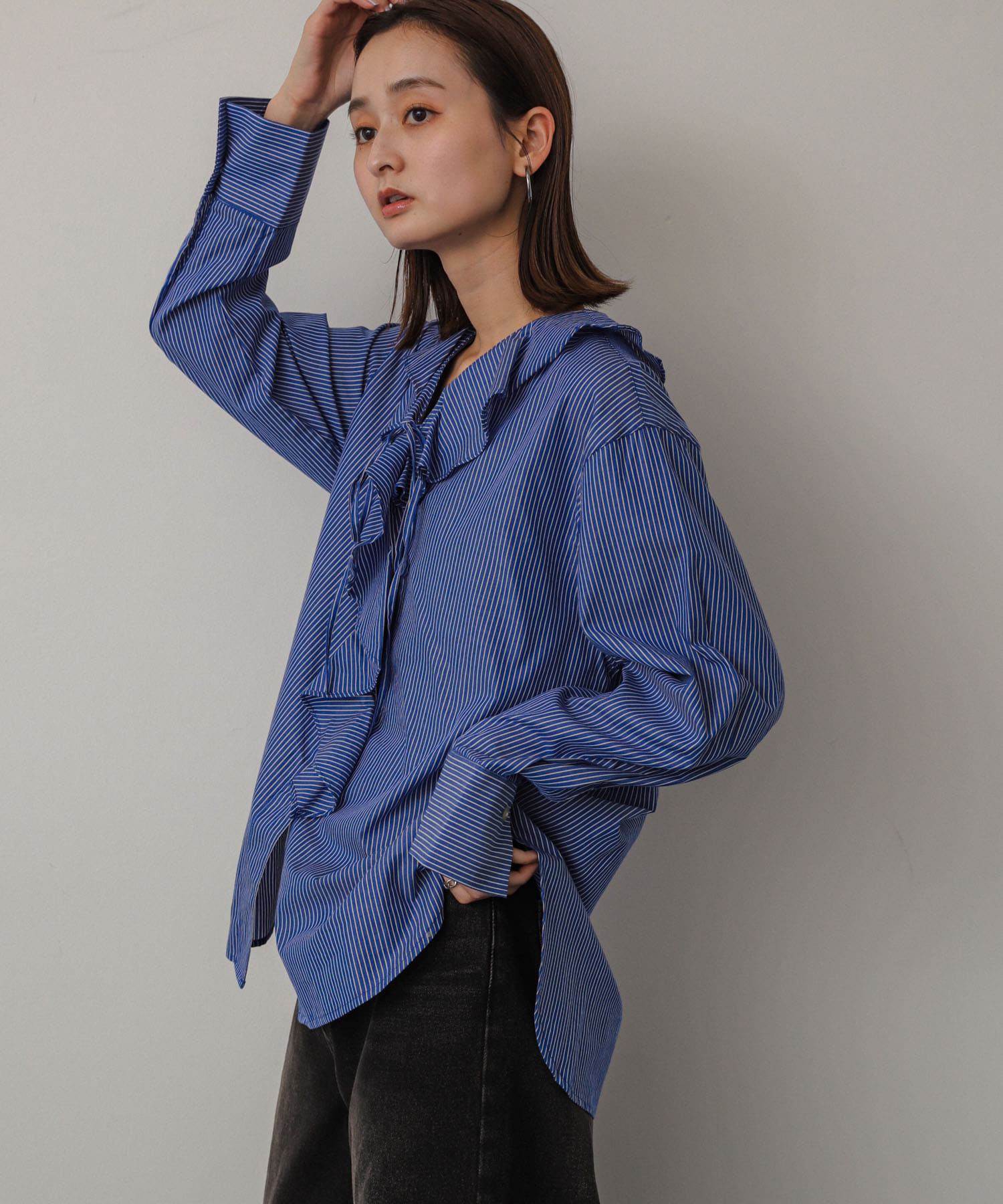 BLU×WHT