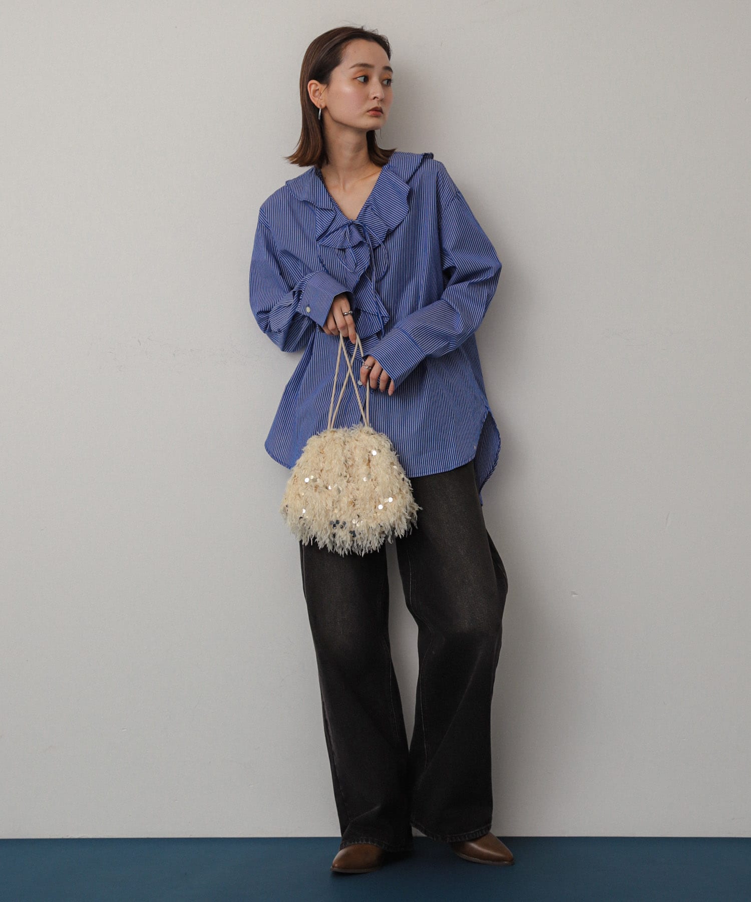 BLU×WHT