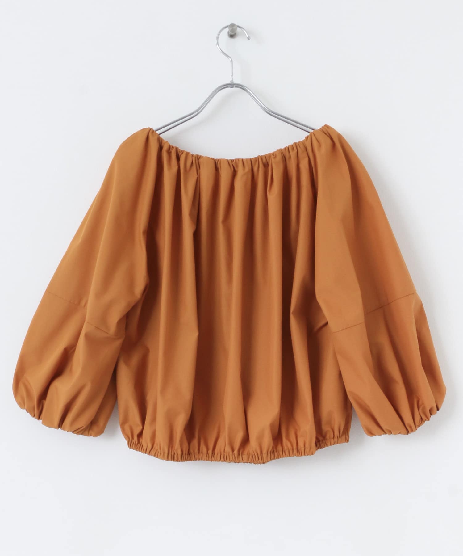 バルーンオフショルブラウス CAMEL one